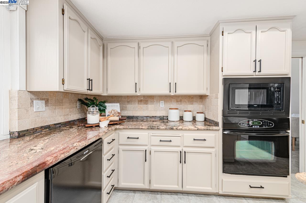 Detail Gallery Image 18 of 59 For 2947 Chardonnay Dr, Pleasanton,  CA 94566 - 4 Beds | 2/1 Baths