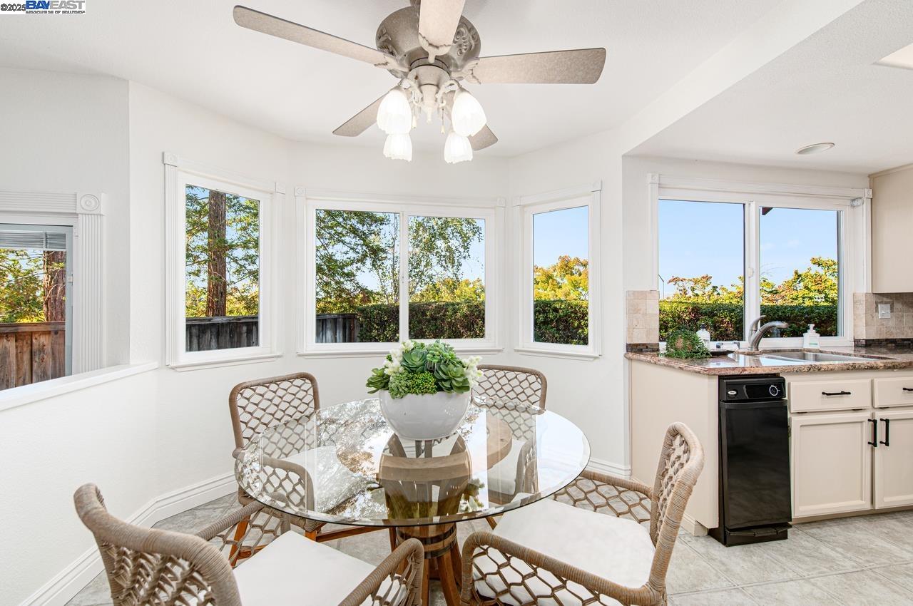 Detail Gallery Image 21 of 59 For 2947 Chardonnay Dr, Pleasanton,  CA 94566 - 4 Beds | 2/1 Baths