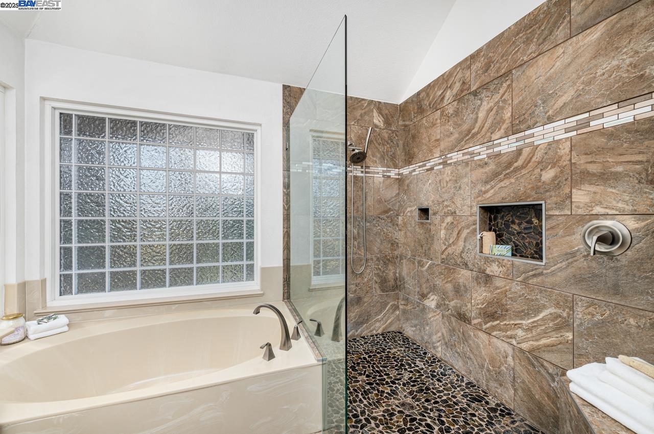 Detail Gallery Image 32 of 59 For 2947 Chardonnay Dr, Pleasanton,  CA 94566 - 4 Beds | 2/1 Baths