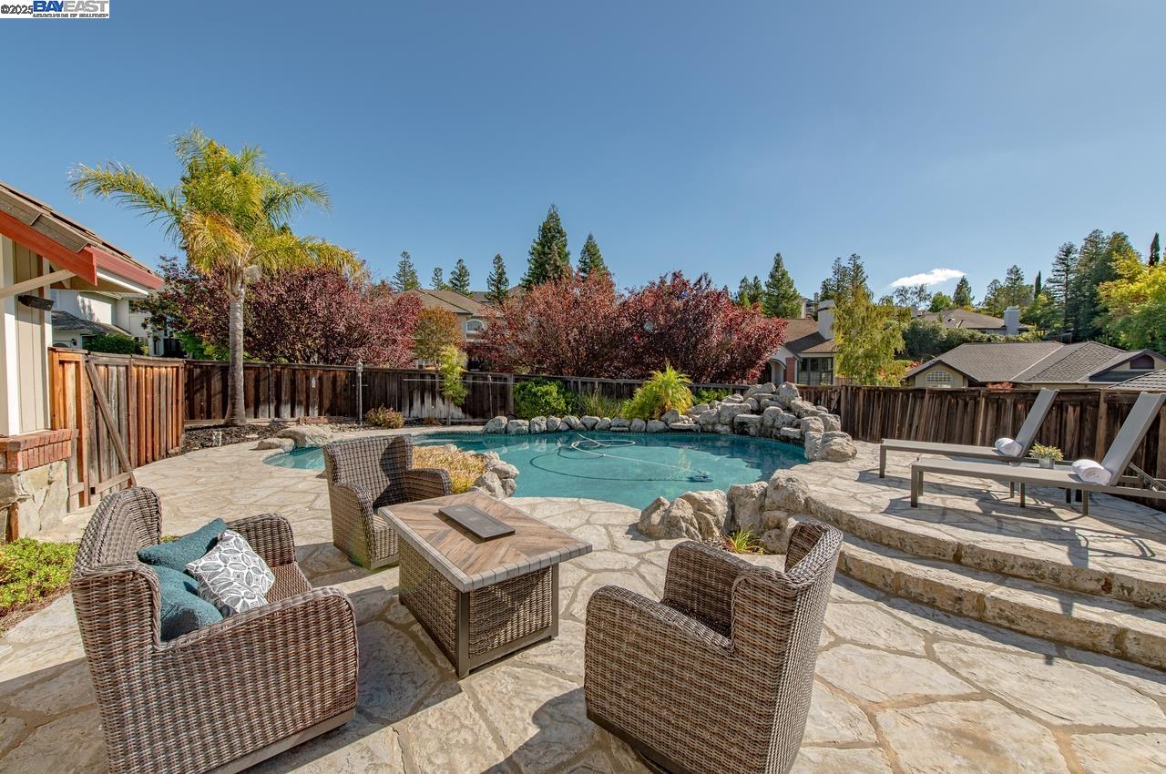 Detail Gallery Image 43 of 59 For 2947 Chardonnay Dr, Pleasanton,  CA 94566 - 4 Beds | 2/1 Baths