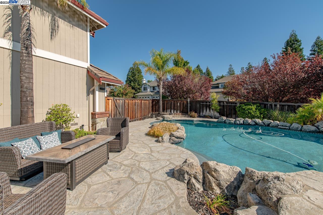 Detail Gallery Image 44 of 59 For 2947 Chardonnay Dr, Pleasanton,  CA 94566 - 4 Beds | 2/1 Baths