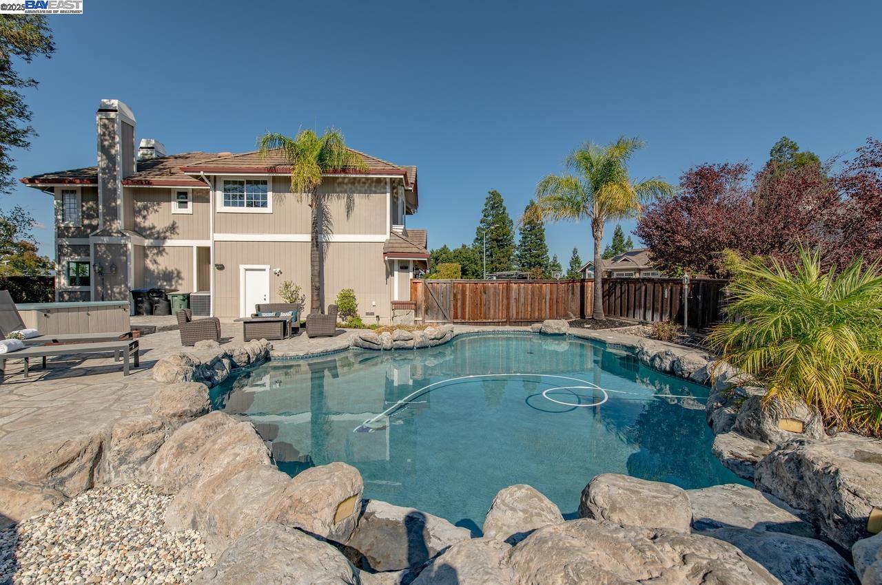 Detail Gallery Image 46 of 59 For 2947 Chardonnay Dr, Pleasanton,  CA 94566 - 4 Beds | 2/1 Baths