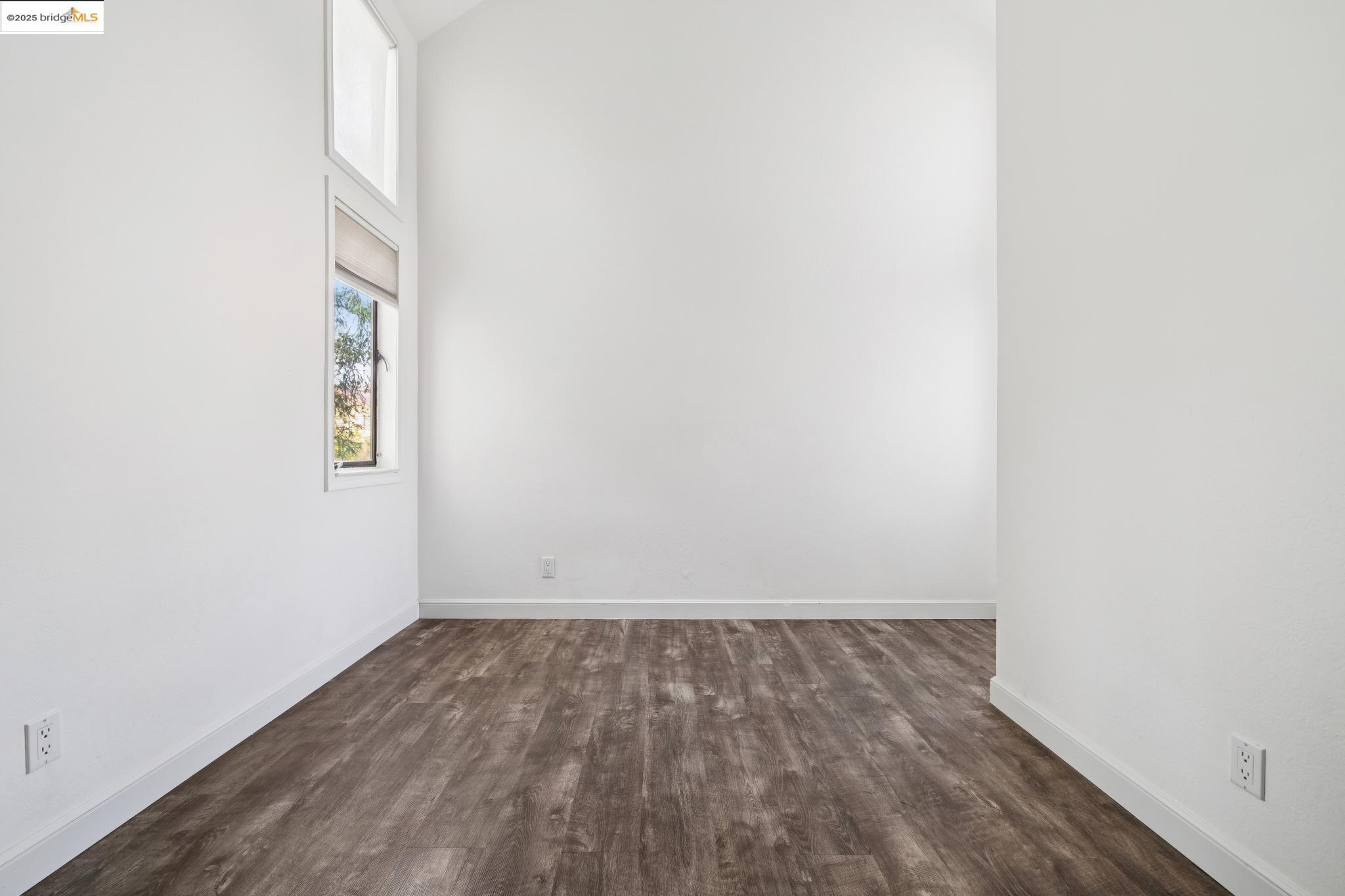 Detail Gallery Image 14 of 34 For 95 Mozden Ln, Pleasant Hill,  CA 94523 - 3 Beds | 2/1 Baths