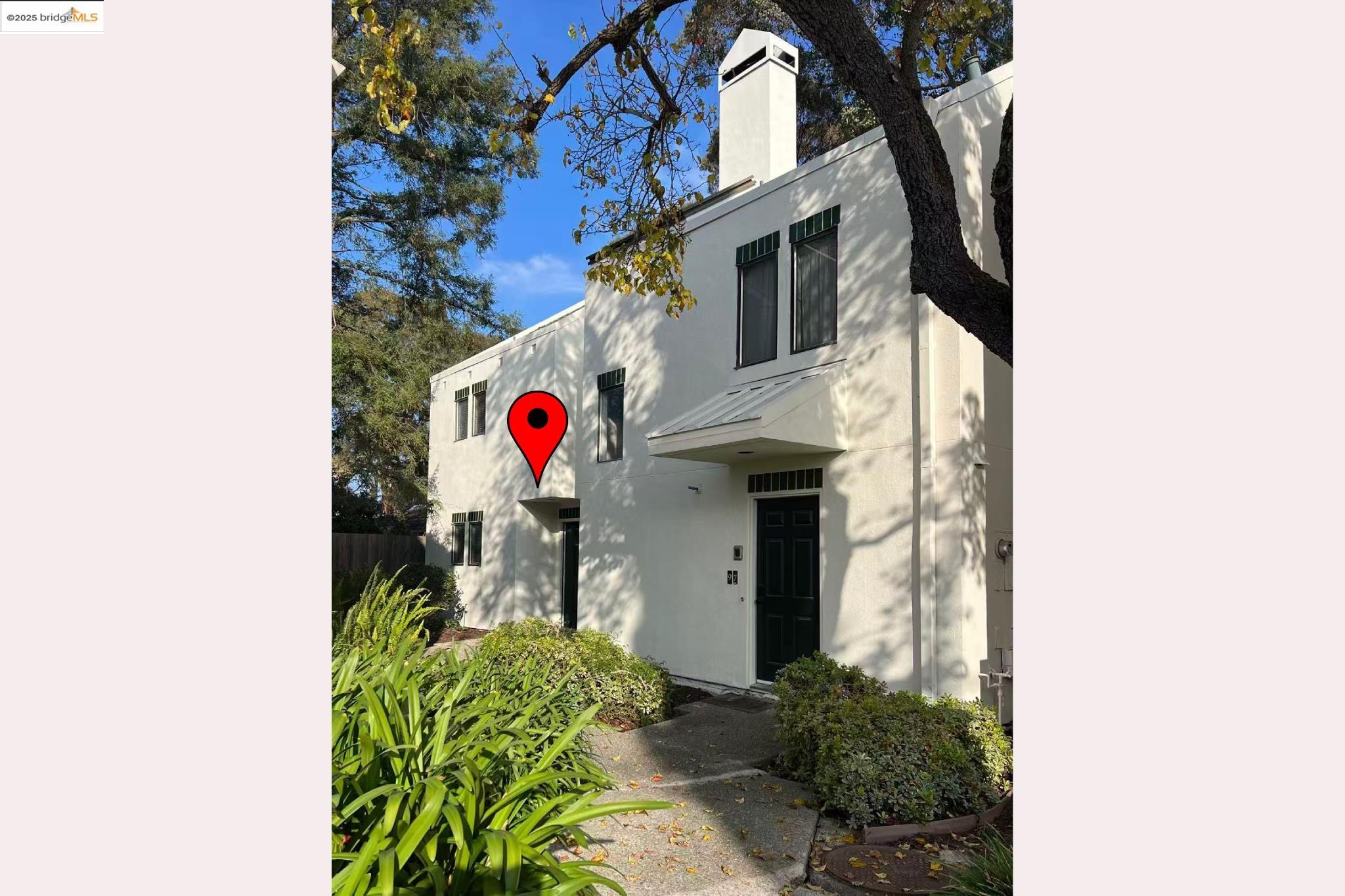 Detail Gallery Image 3 of 34 For 95 Mozden Ln, Pleasant Hill,  CA 94523 - 3 Beds | 2/1 Baths