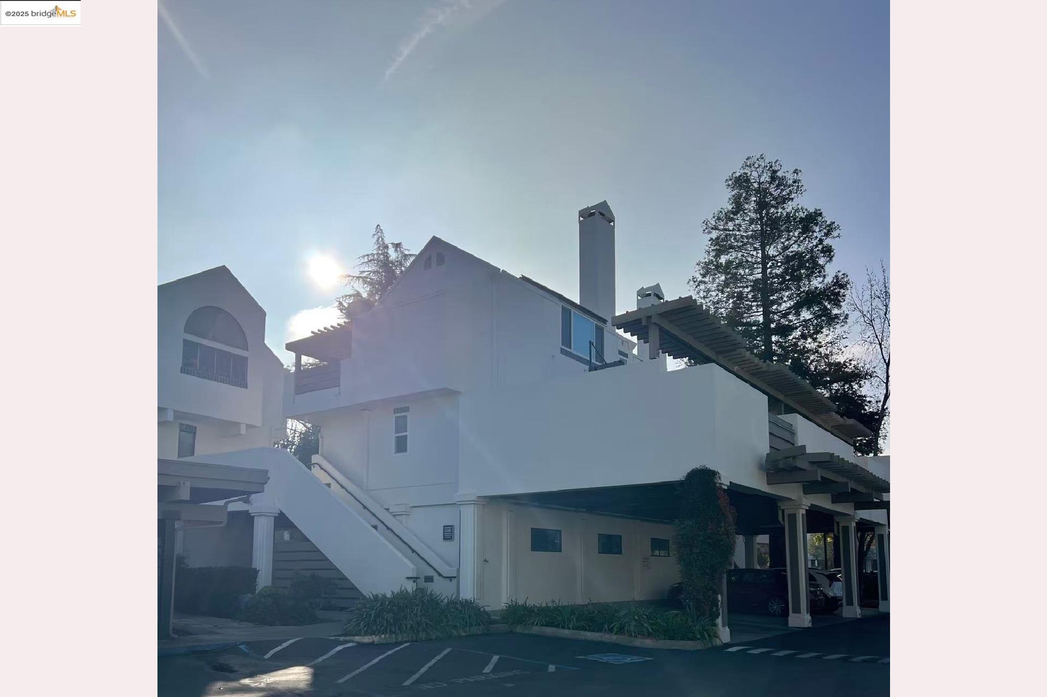 Detail Gallery Image 30 of 34 For 95 Mozden Ln, Pleasant Hill,  CA 94523 - 3 Beds | 2/1 Baths