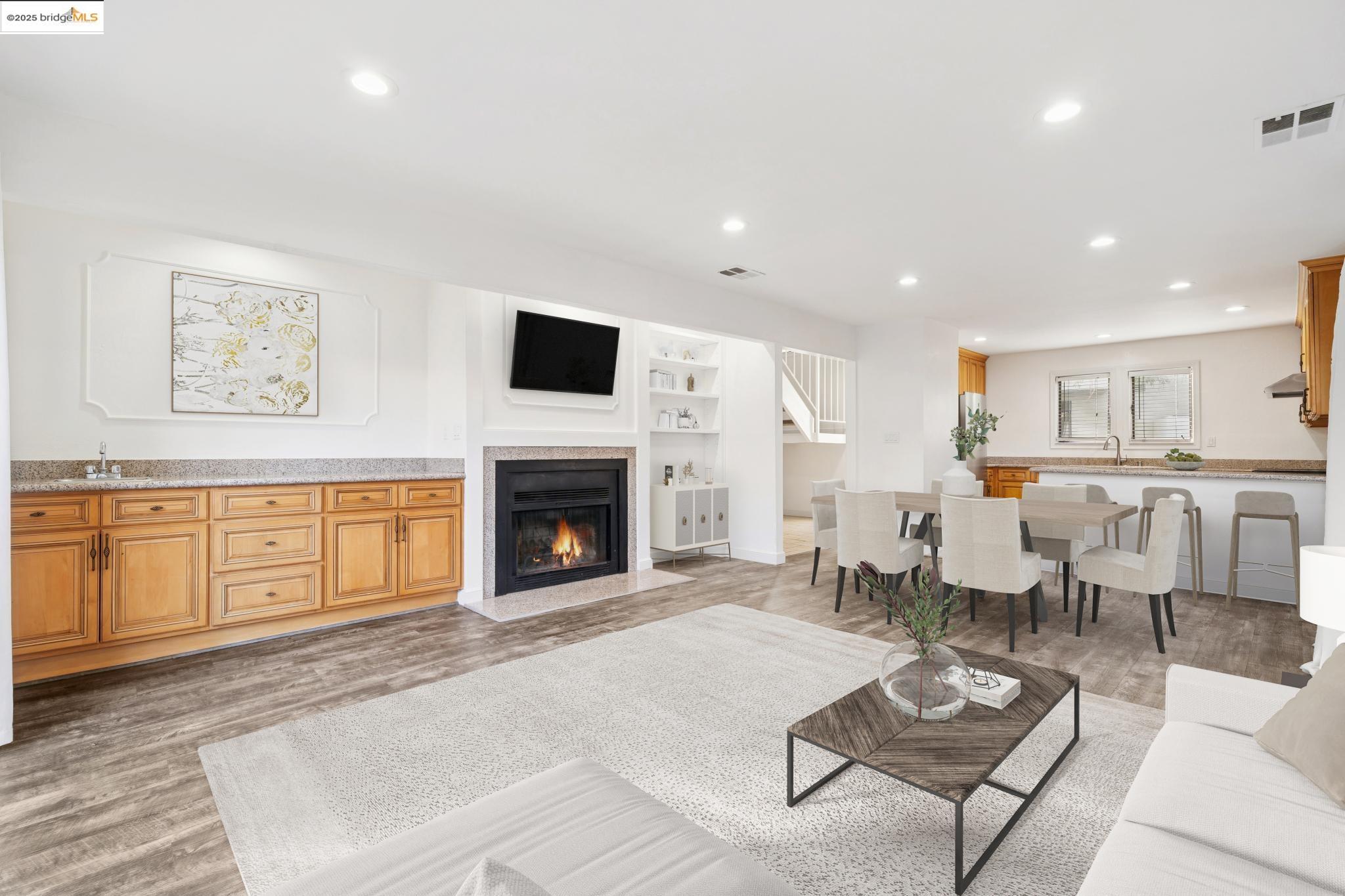 Detail Gallery Image 5 of 34 For 95 Mozden Ln, Pleasant Hill,  CA 94523 - 3 Beds | 2/1 Baths