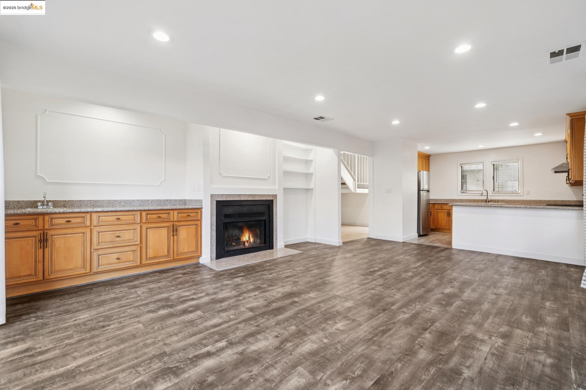 Detail Gallery Image 6 of 34 For 95 Mozden Ln, Pleasant Hill,  CA 94523 - 3 Beds | 2/1 Baths