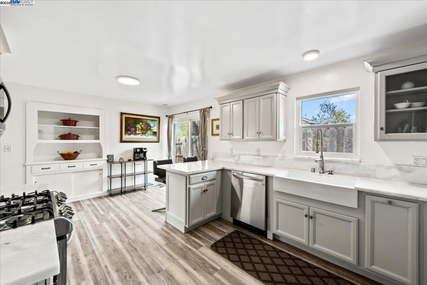 Detail Gallery Image 16 of 37 For 1002 Wyatt Ave, Napa,  CA 94559 - 3 Beds | 2 Baths