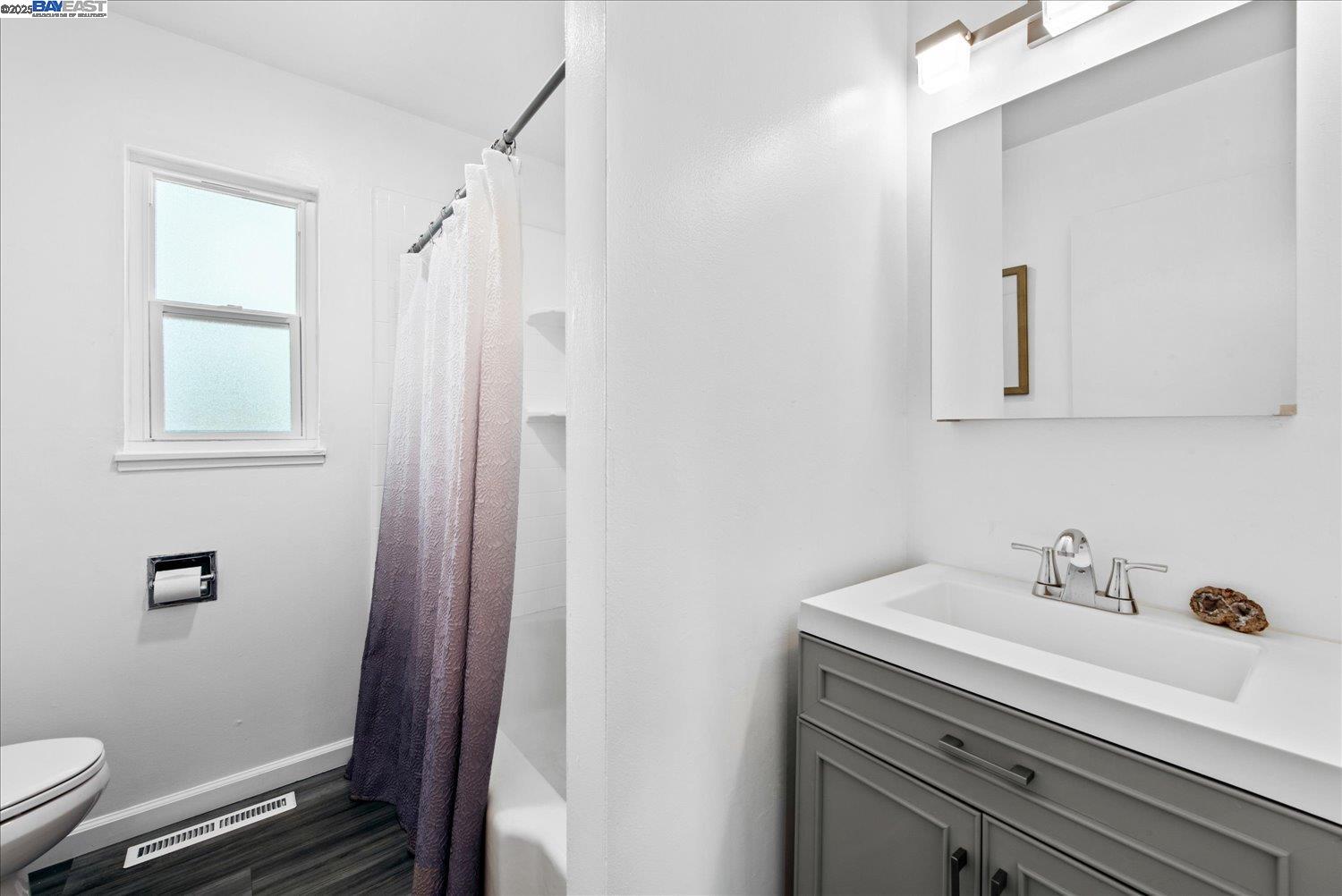 Detail Gallery Image 27 of 37 For 1002 Wyatt Ave, Napa,  CA 94559 - 3 Beds | 2 Baths