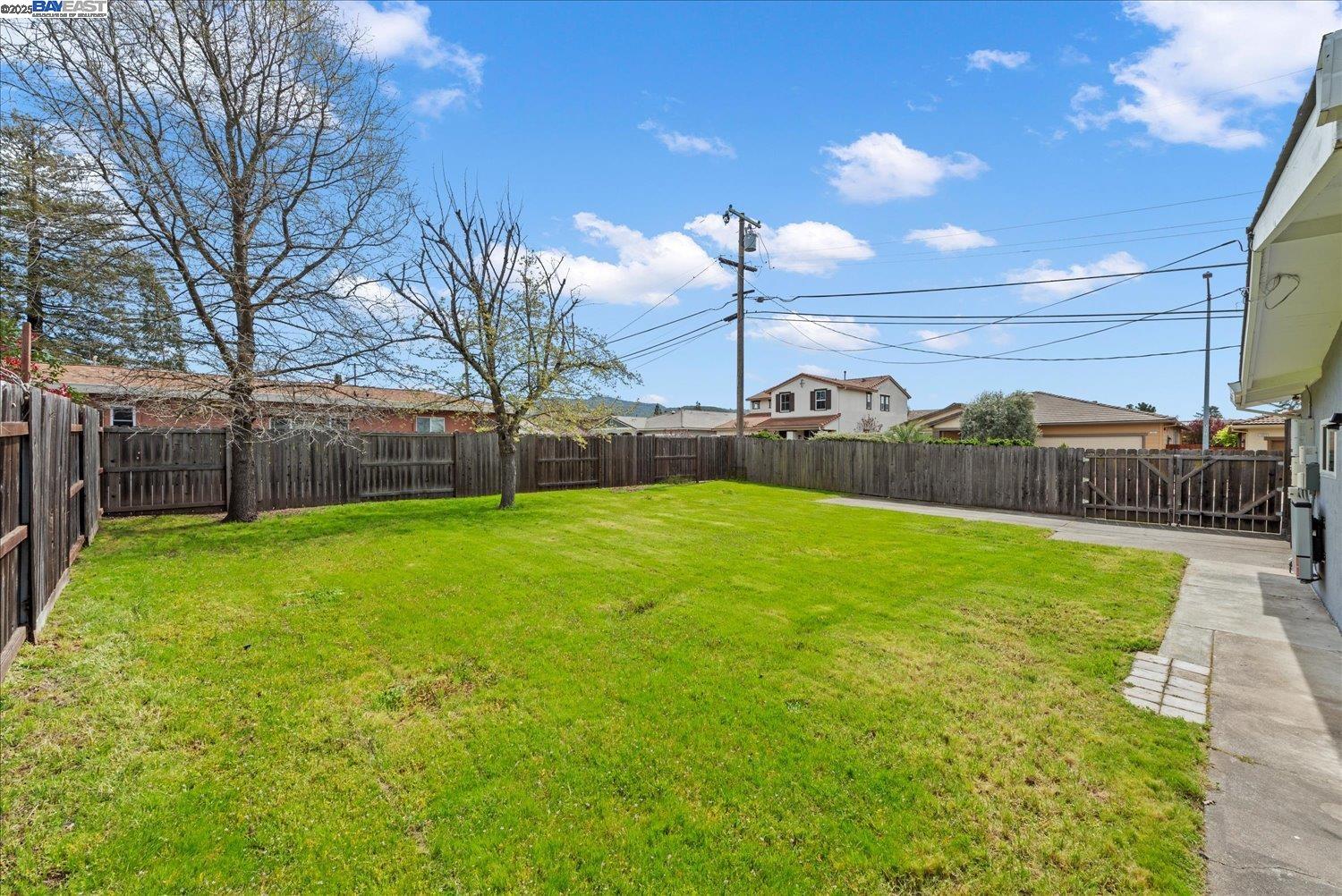 Detail Gallery Image 31 of 37 For 1002 Wyatt Ave, Napa,  CA 94559 - 3 Beds | 2 Baths