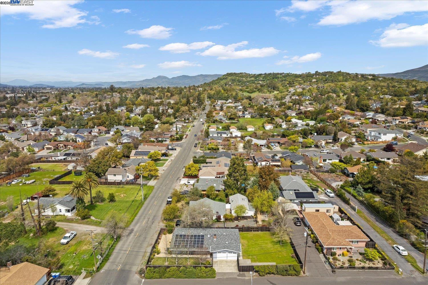 Detail Gallery Image 34 of 37 For 1002 Wyatt Ave, Napa,  CA 94559 - 3 Beds | 2 Baths