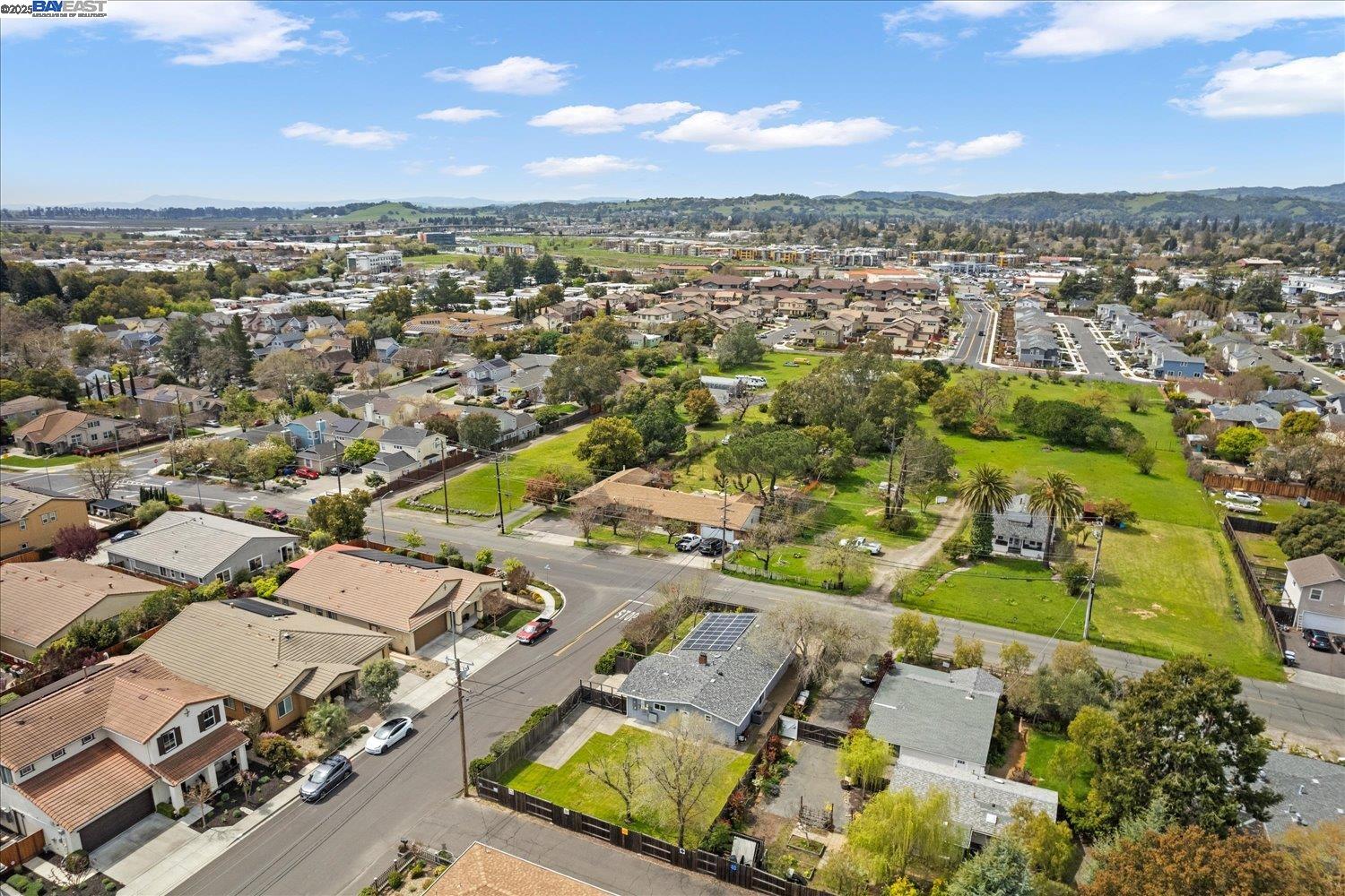 Detail Gallery Image 36 of 37 For 1002 Wyatt Ave, Napa,  CA 94559 - 3 Beds | 2 Baths