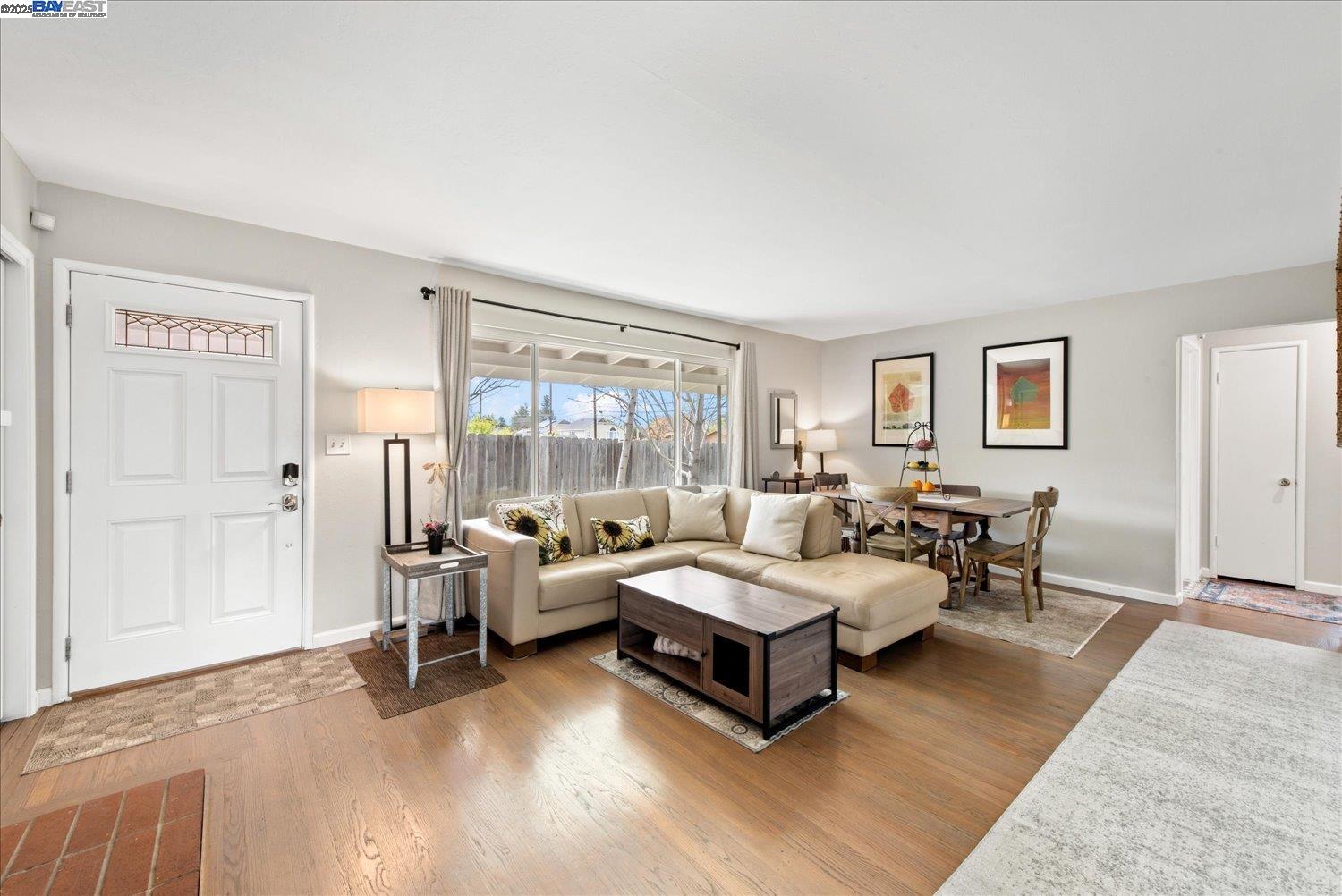 Detail Gallery Image 9 of 37 For 1002 Wyatt Ave, Napa,  CA 94559 - 3 Beds | 2 Baths