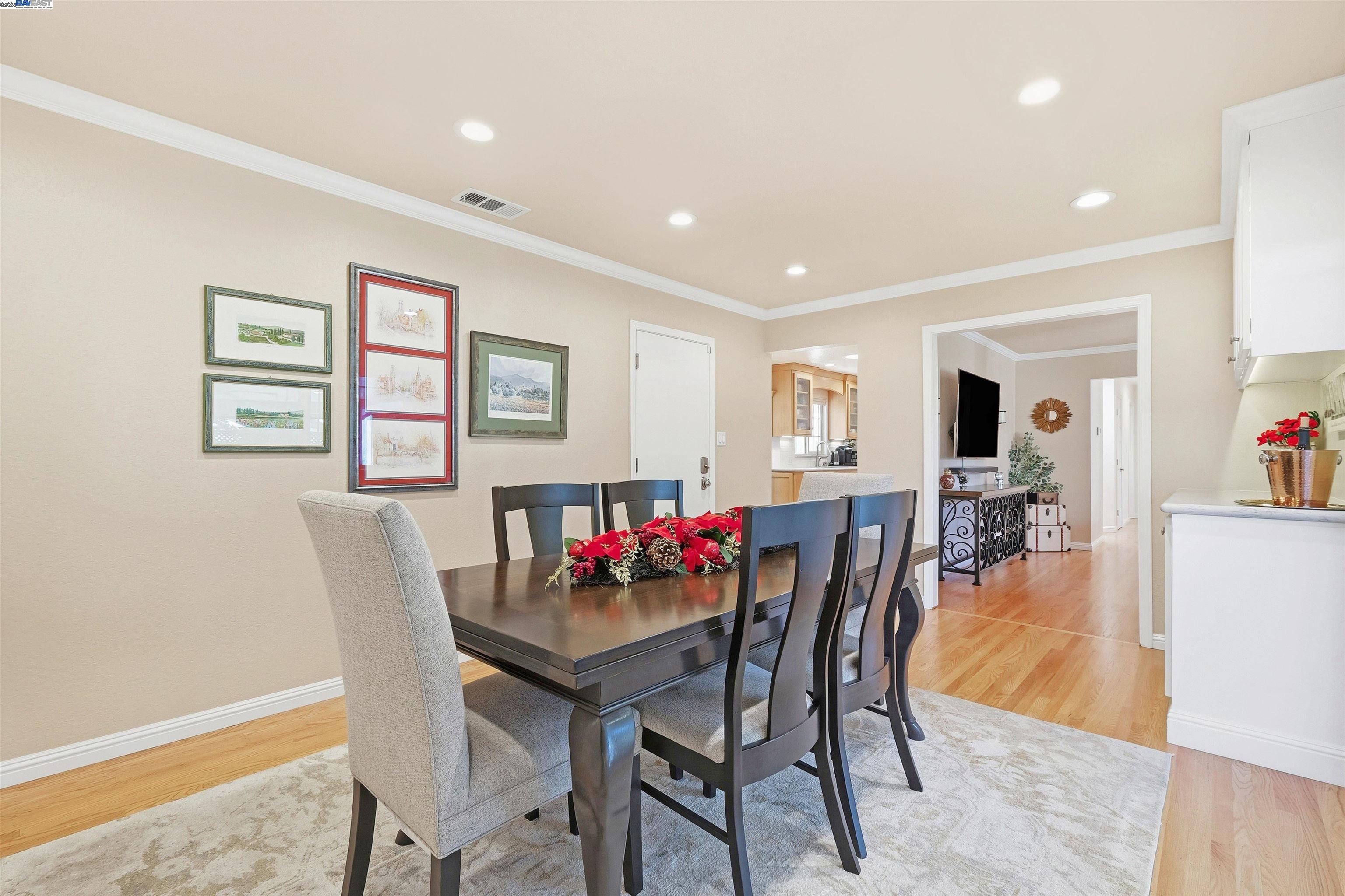 Detail Gallery Image 14 of 36 For 5233 Vernon Ave, Fremont,  CA 94536 - 3 Beds | 2 Baths