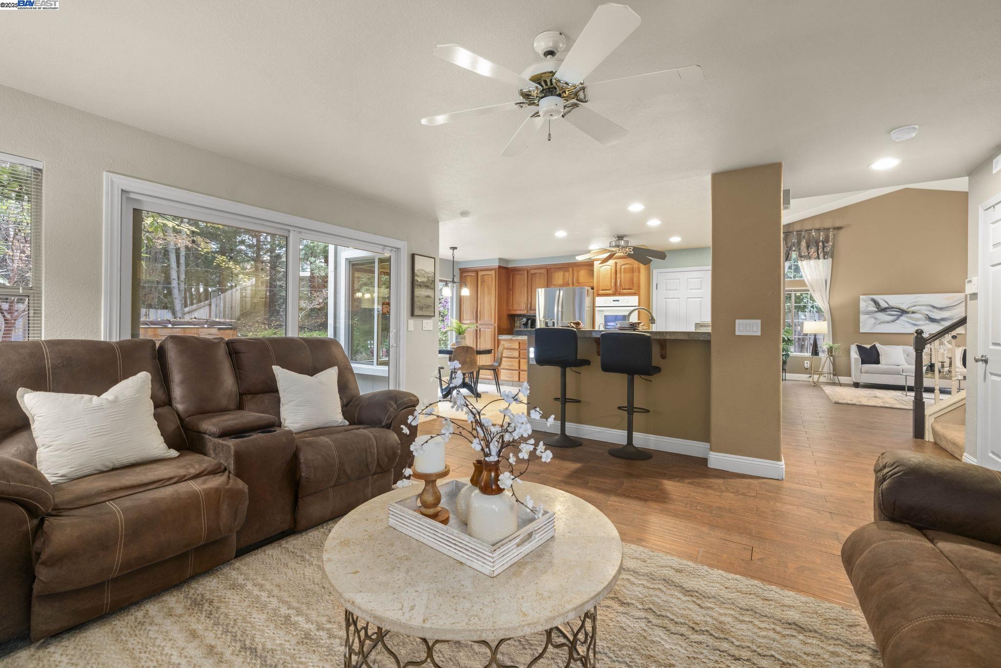 Detail Gallery Image 13 of 29 For 3911 Folsom Dr, Antioch,  CA 94531 - 4 Beds | 2/1 Baths