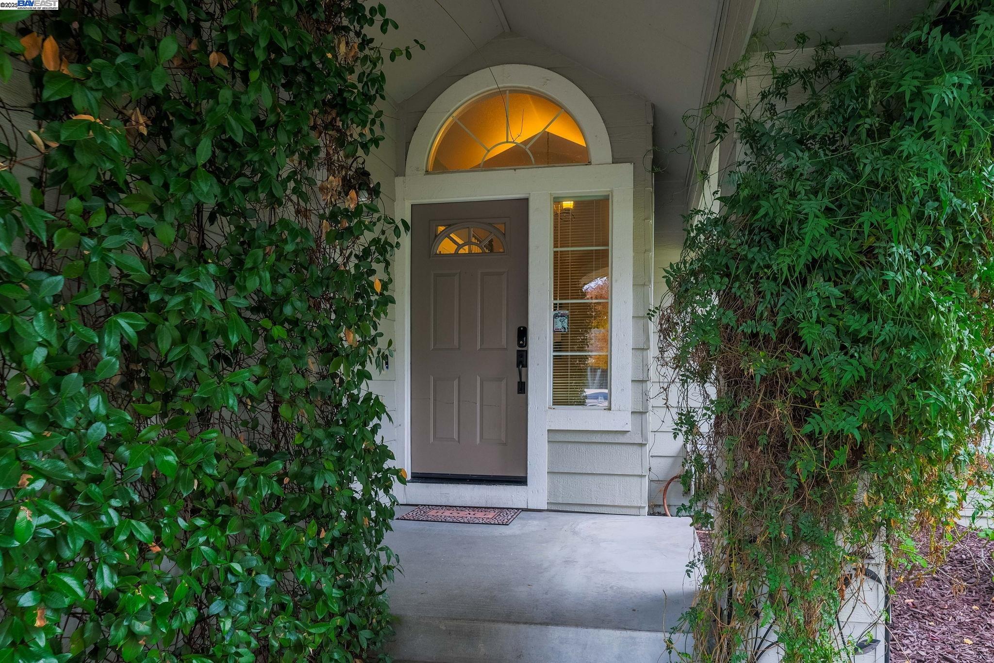 Detail Gallery Image 3 of 29 For 3911 Folsom Dr, Antioch,  CA 94531 - 4 Beds | 2/1 Baths