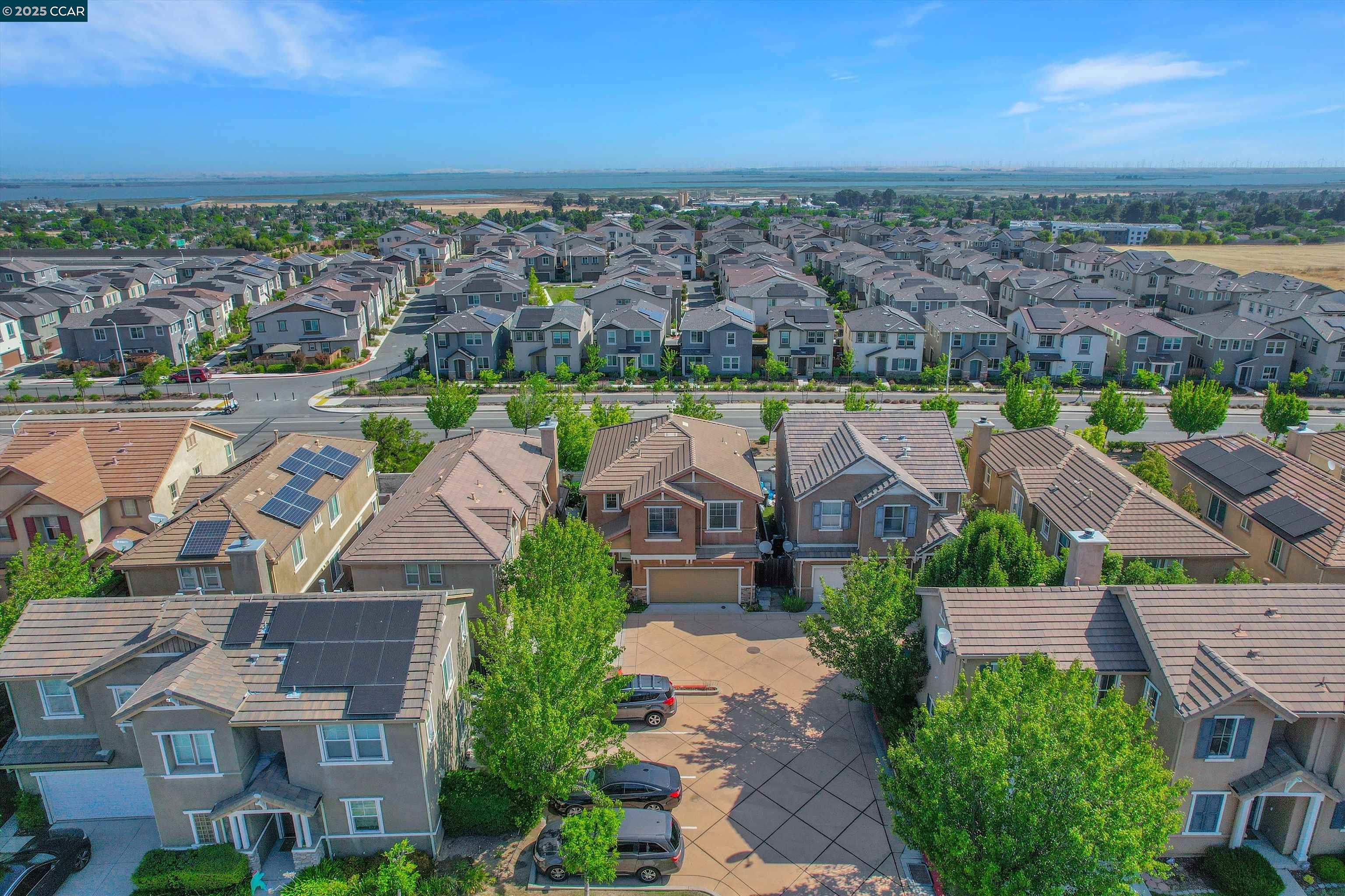 Detail Gallery Image 34 of 39 For 277 Kapalua Bay Cir, Pittsburg,  CA 94565 - 3 Beds | 2/1 Baths