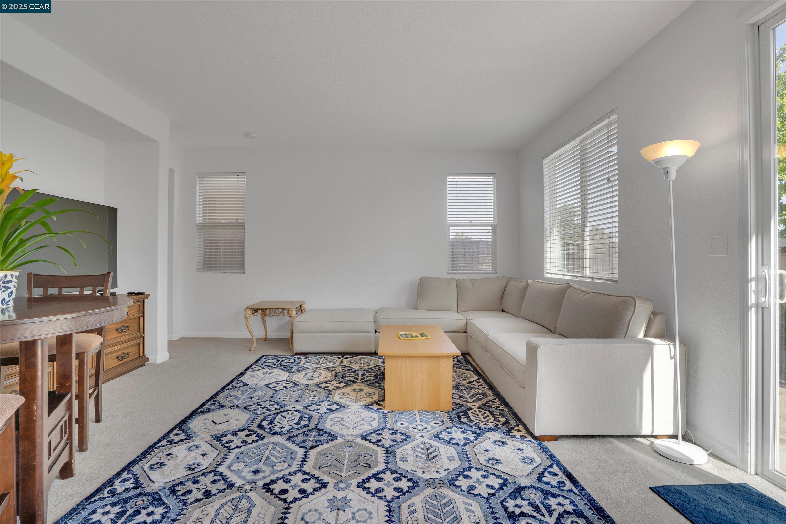 Detail Gallery Image 8 of 39 For 277 Kapalua Bay Cir, Pittsburg,  CA 94565 - 3 Beds | 2/1 Baths