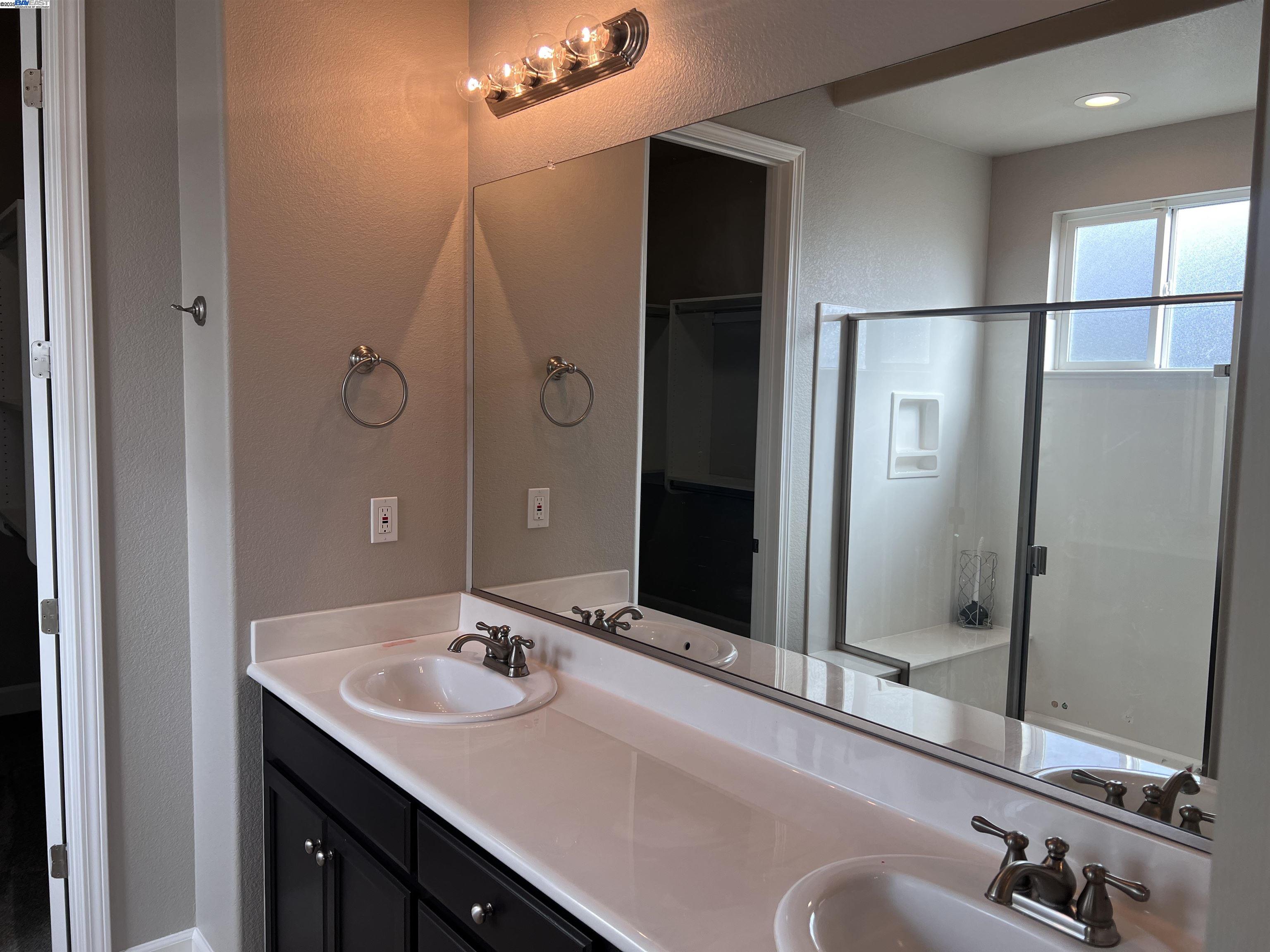 Detail Gallery Image 23 of 28 For 1110 Clearwater Creek Blvd, Manteca,  CA 95336 - 3 Beds | 2 Baths