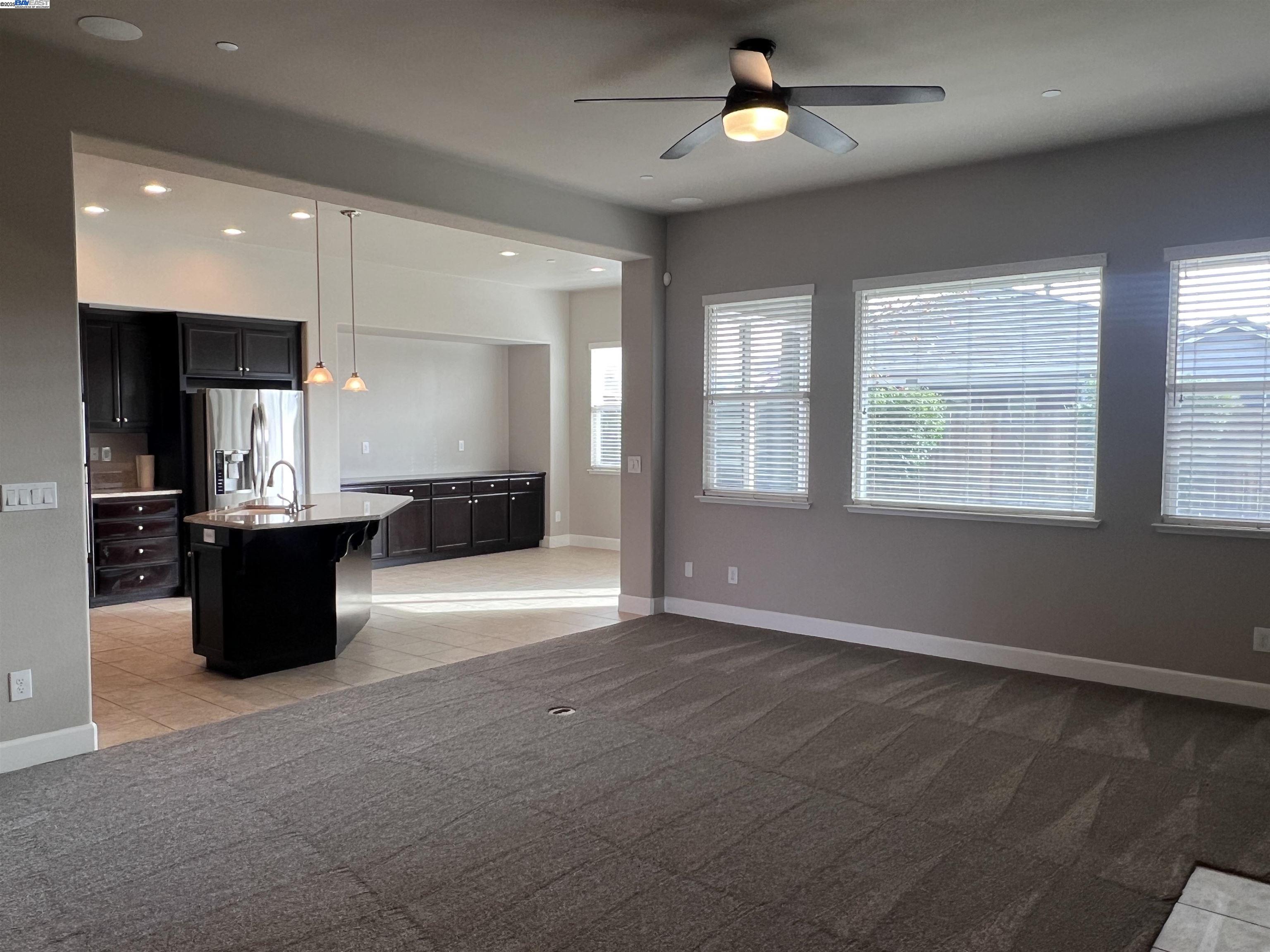 Detail Gallery Image 8 of 28 For 1110 Clearwater Creek Blvd, Manteca,  CA 95336 - 3 Beds | 2 Baths