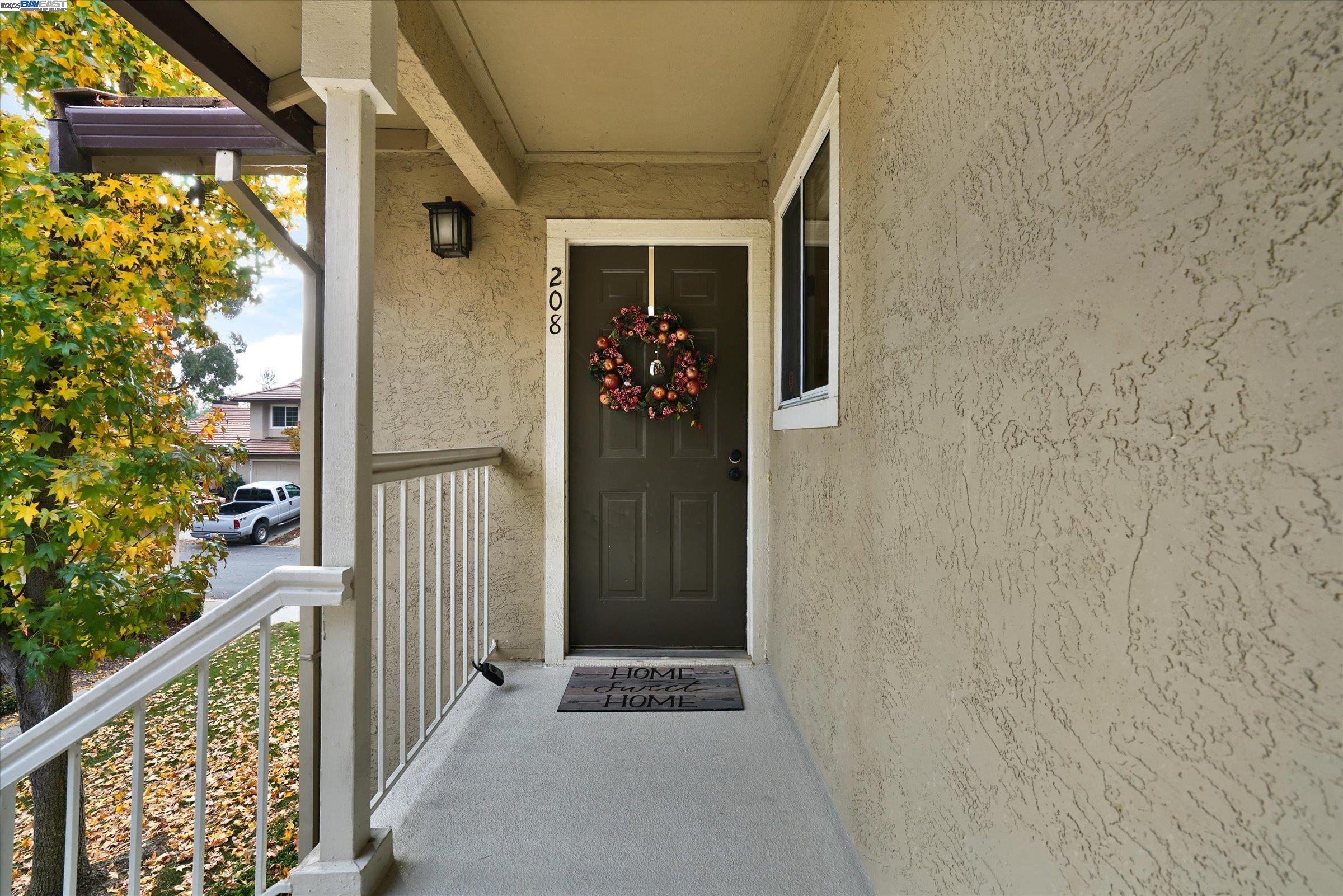Detail Gallery Image 2 of 20 For 1446 Chateau Cmn #208,  Livermore,  CA 94550 - 2 Beds | 2 Baths