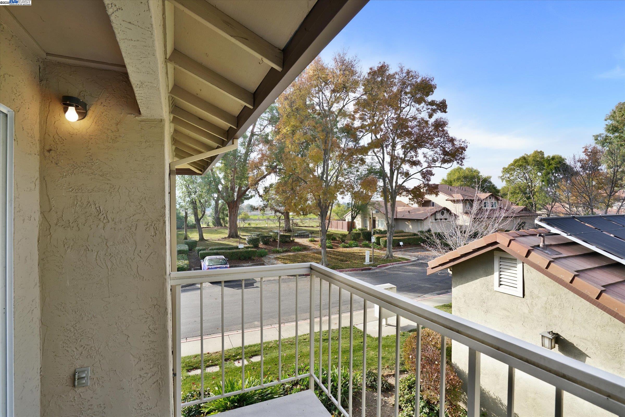 Detail Gallery Image 12 of 20 For 1446 Chateau Cmn #208,  Livermore,  CA 94550 - 2 Beds | 2 Baths