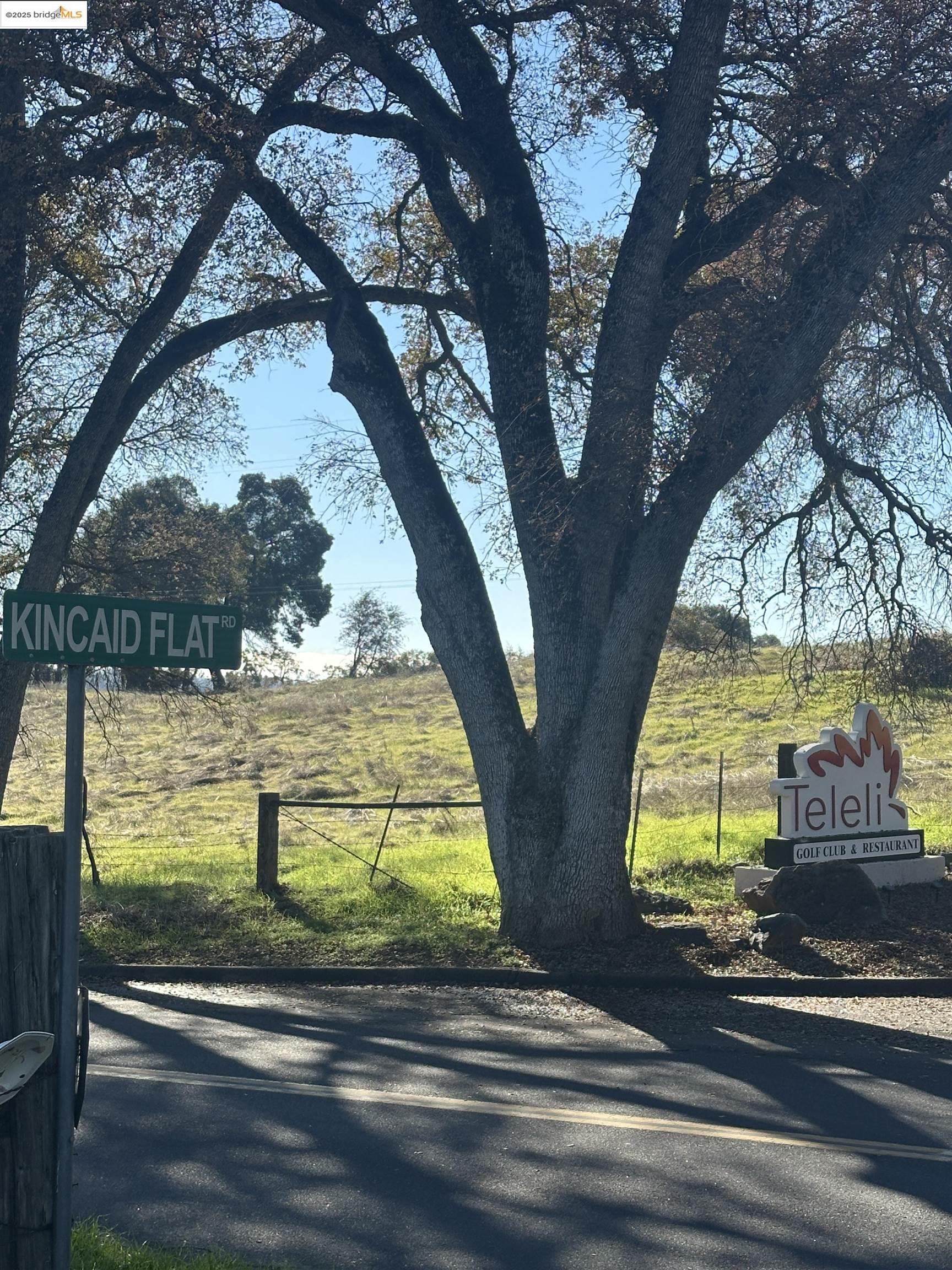 Detail Gallery Image 3 of 12 For 13788 Kincaid Flat Road, Sonora,  CA 95370 - 3 Beds | 2 Baths