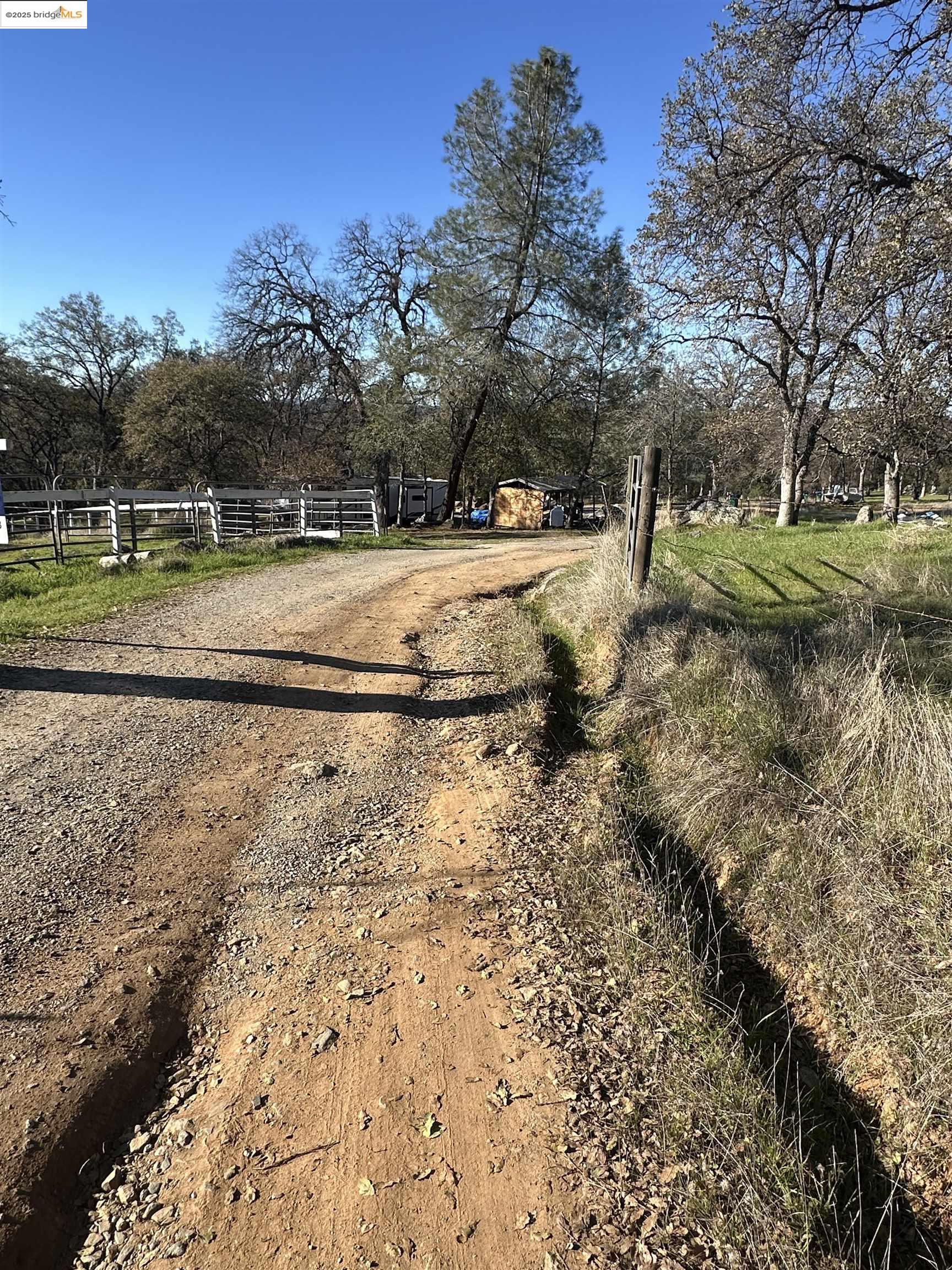 Detail Gallery Image 4 of 12 For 13788 Kincaid Flat Road, Sonora,  CA 95370 - 3 Beds | 2 Baths