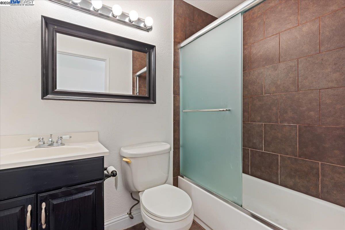 Detail Gallery Image 16 of 17 For 14653 Doolittle Drive, San Leandro,  CA 94577-6616 - 2 Beds | 2 Baths