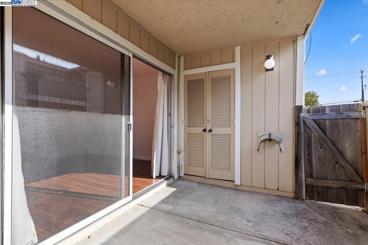 Detail Gallery Image 9 of 17 For 14653 Doolittle Drive, San Leandro,  CA 94577-6616 - 2 Beds | 2 Baths
