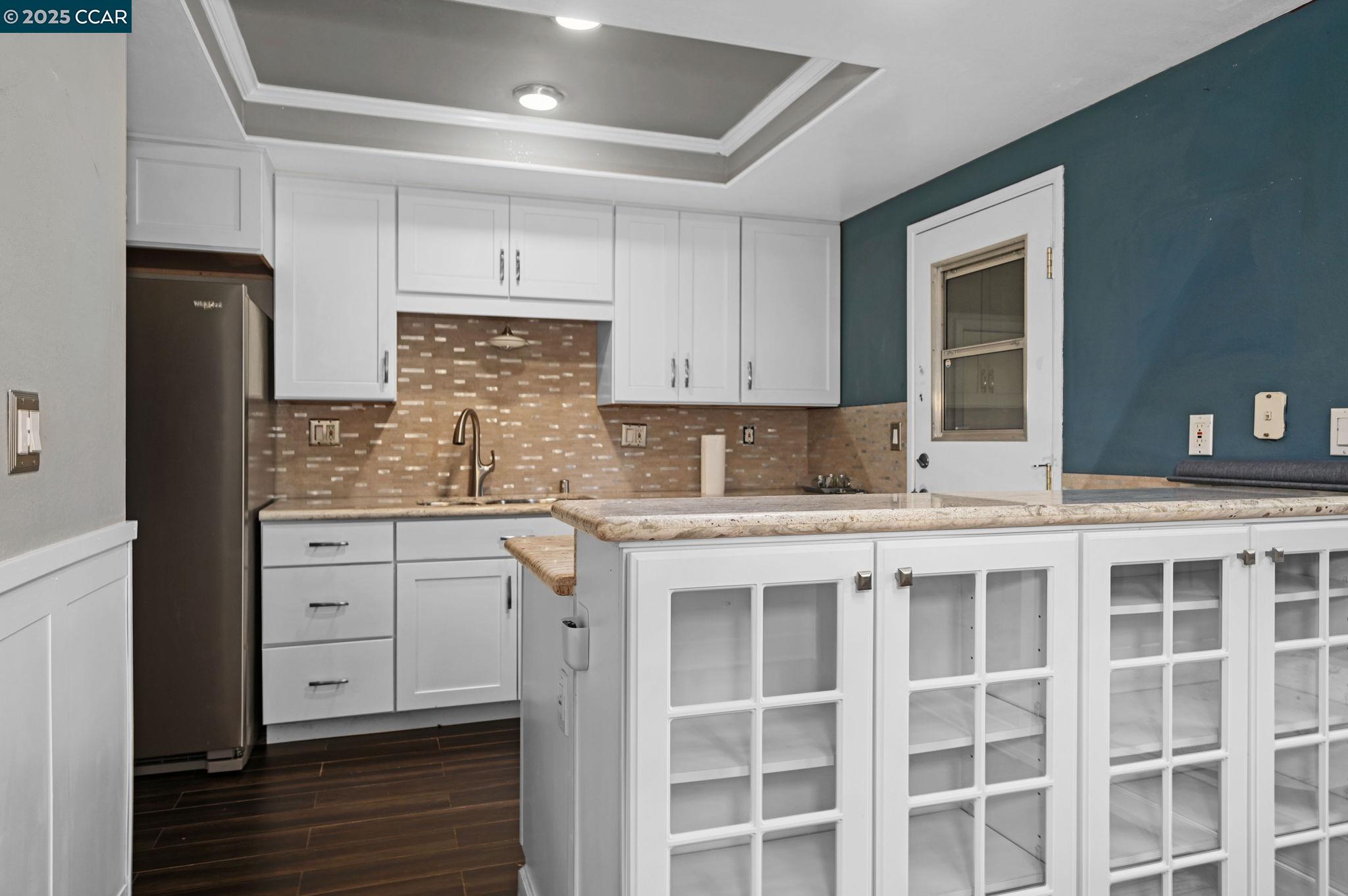 Detail Gallery Image 11 of 33 For 61 Fountainhead Ct, Martinez,  CA 94553 - 3 Beds | 2 Baths