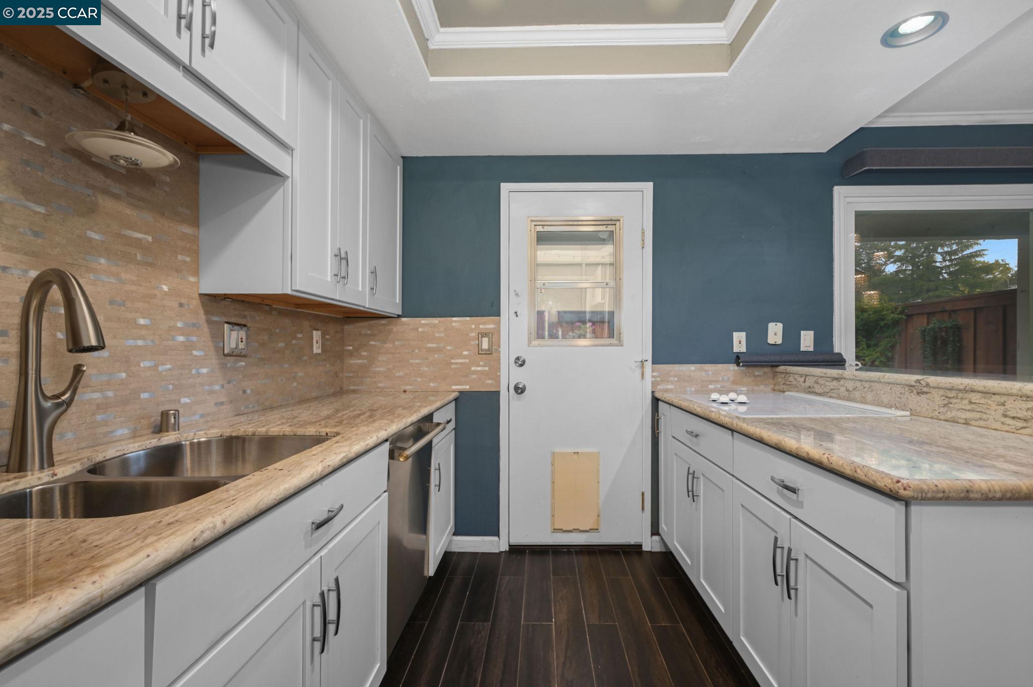 Detail Gallery Image 12 of 33 For 61 Fountainhead Ct, Martinez,  CA 94553 - 3 Beds | 2 Baths