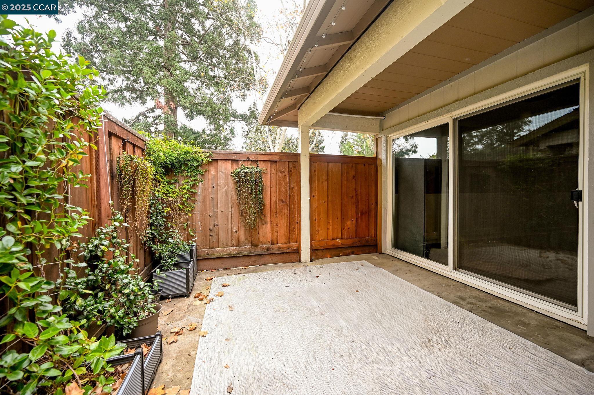 Detail Gallery Image 24 of 33 For 61 Fountainhead Ct, Martinez,  CA 94553 - 3 Beds | 2 Baths