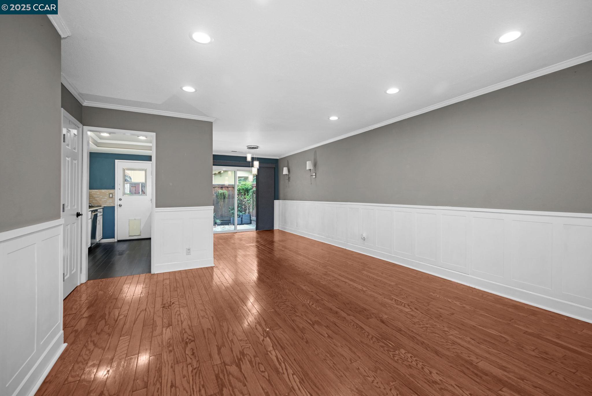 Detail Gallery Image 4 of 33 For 61 Fountainhead Ct, Martinez,  CA 94553 - 3 Beds | 2 Baths