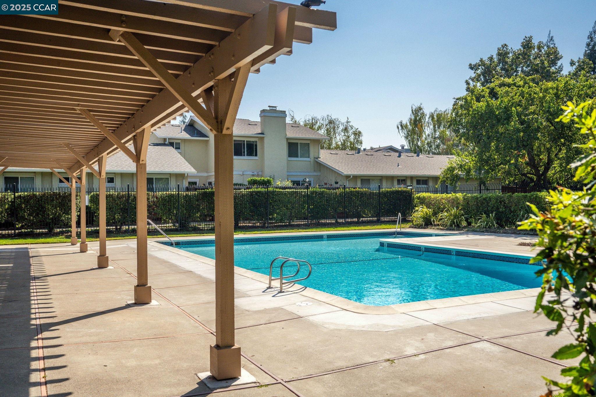 Detail Gallery Image 32 of 33 For 61 Fountainhead Ct, Martinez,  CA 94553 - 3 Beds | 2 Baths