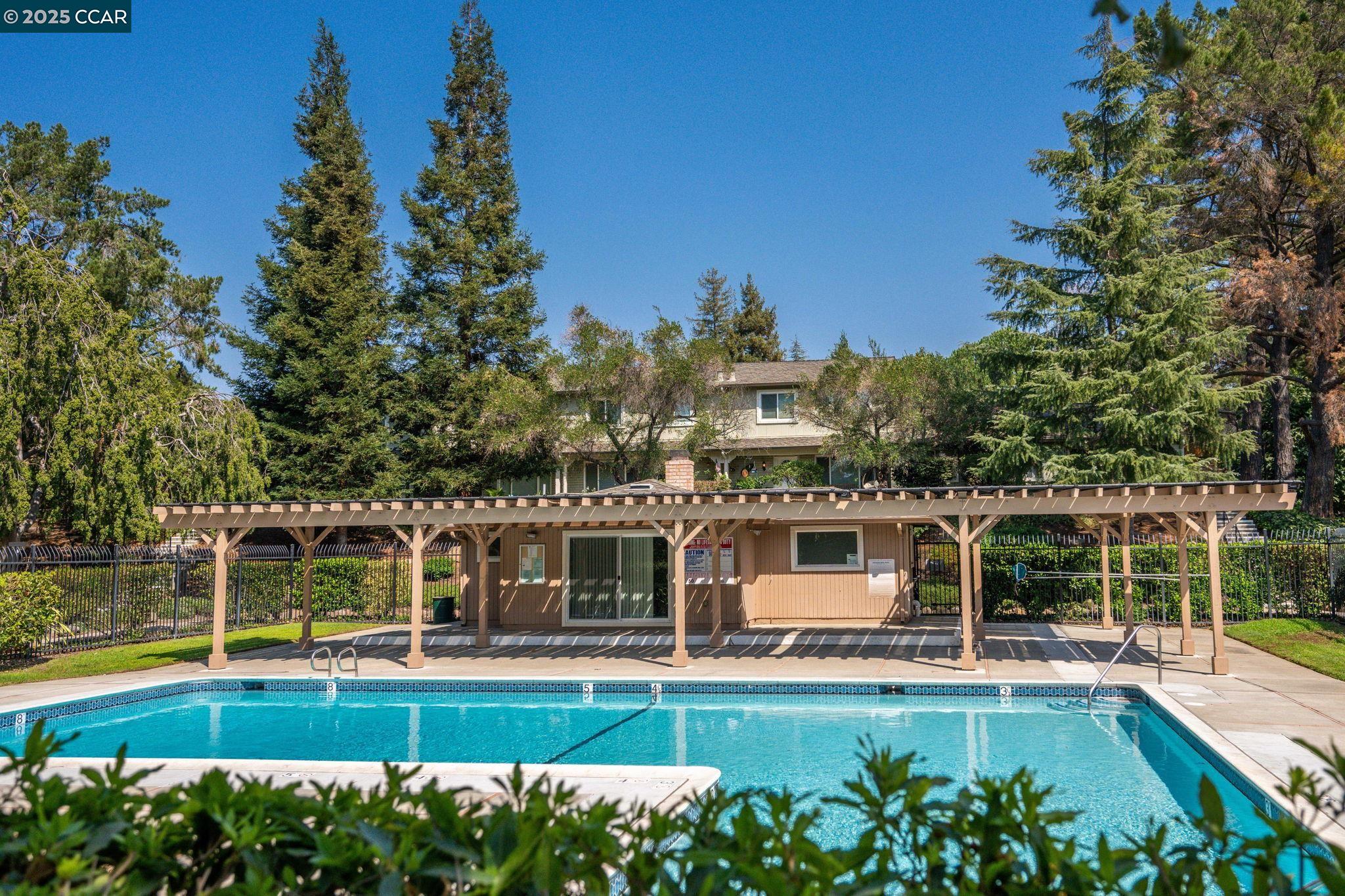 Detail Gallery Image 33 of 33 For 61 Fountainhead Ct, Martinez,  CA 94553 - 3 Beds | 2 Baths