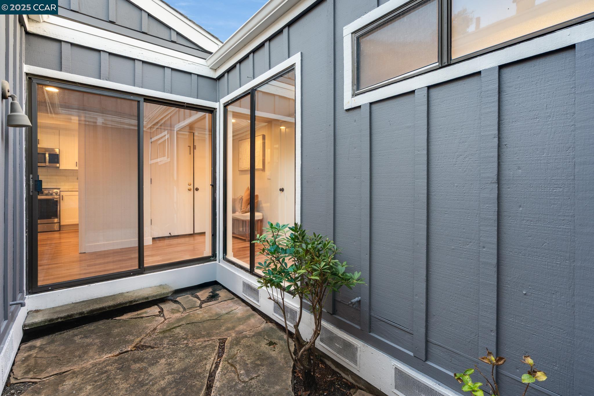 Detail Gallery Image 11 of 45 For 1942 Rancho Verde Circle E, Danville,  CA 94526 - 3 Beds | 2 Baths