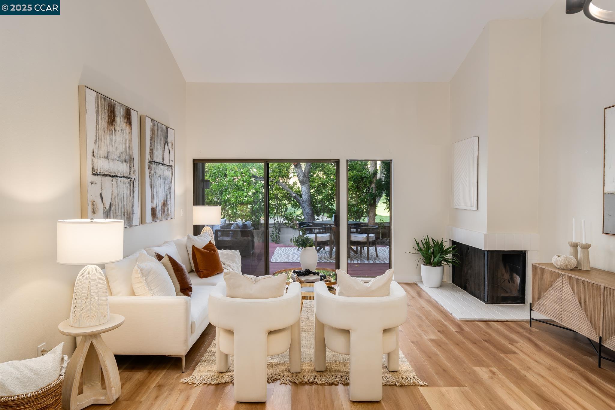 Detail Gallery Image 16 of 45 For 1942 Rancho Verde Circle E, Danville,  CA 94526 - 3 Beds | 2 Baths