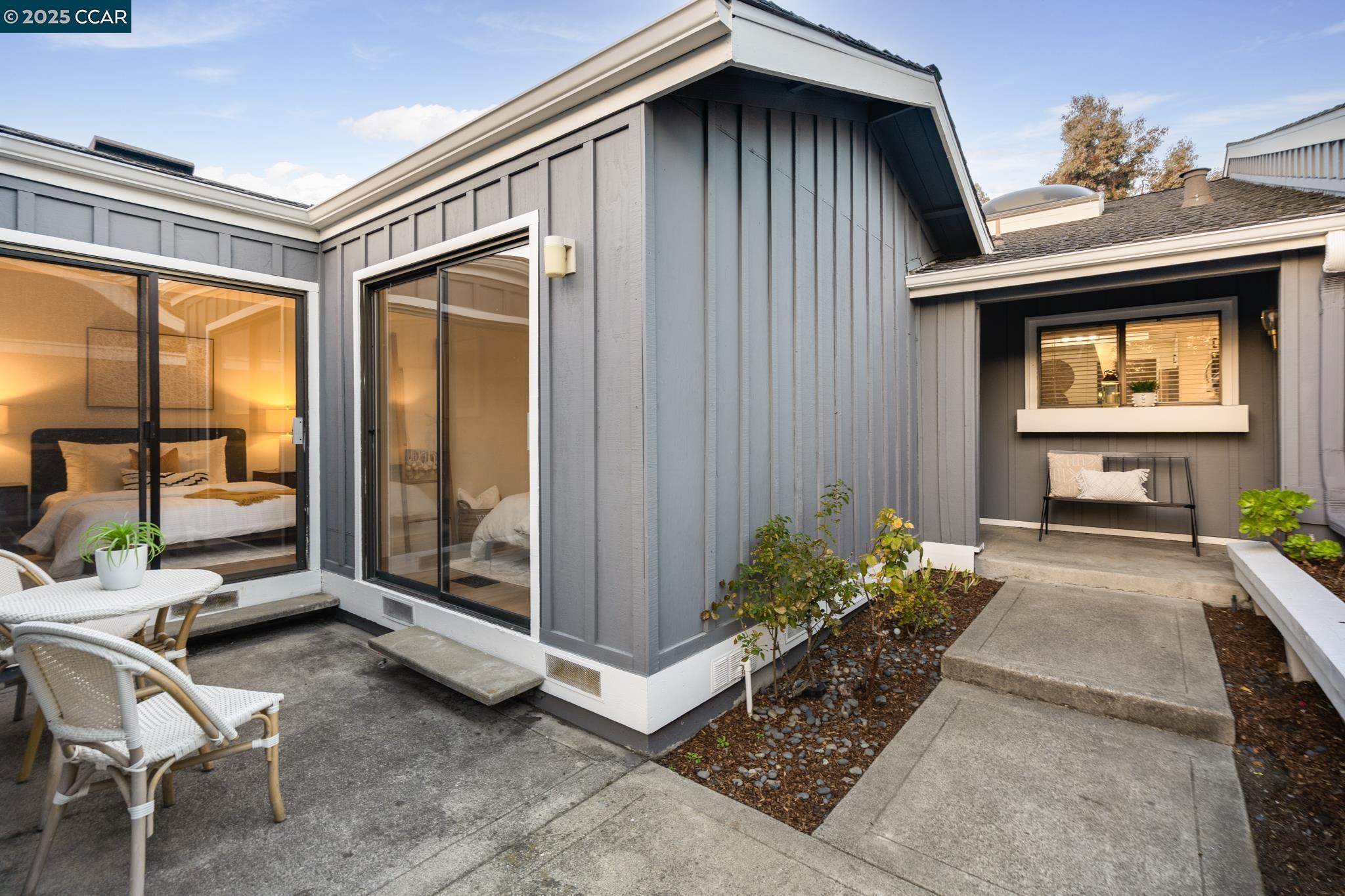 Detail Gallery Image 5 of 45 For 1942 Rancho Verde Circle E, Danville,  CA 94526 - 3 Beds | 2 Baths