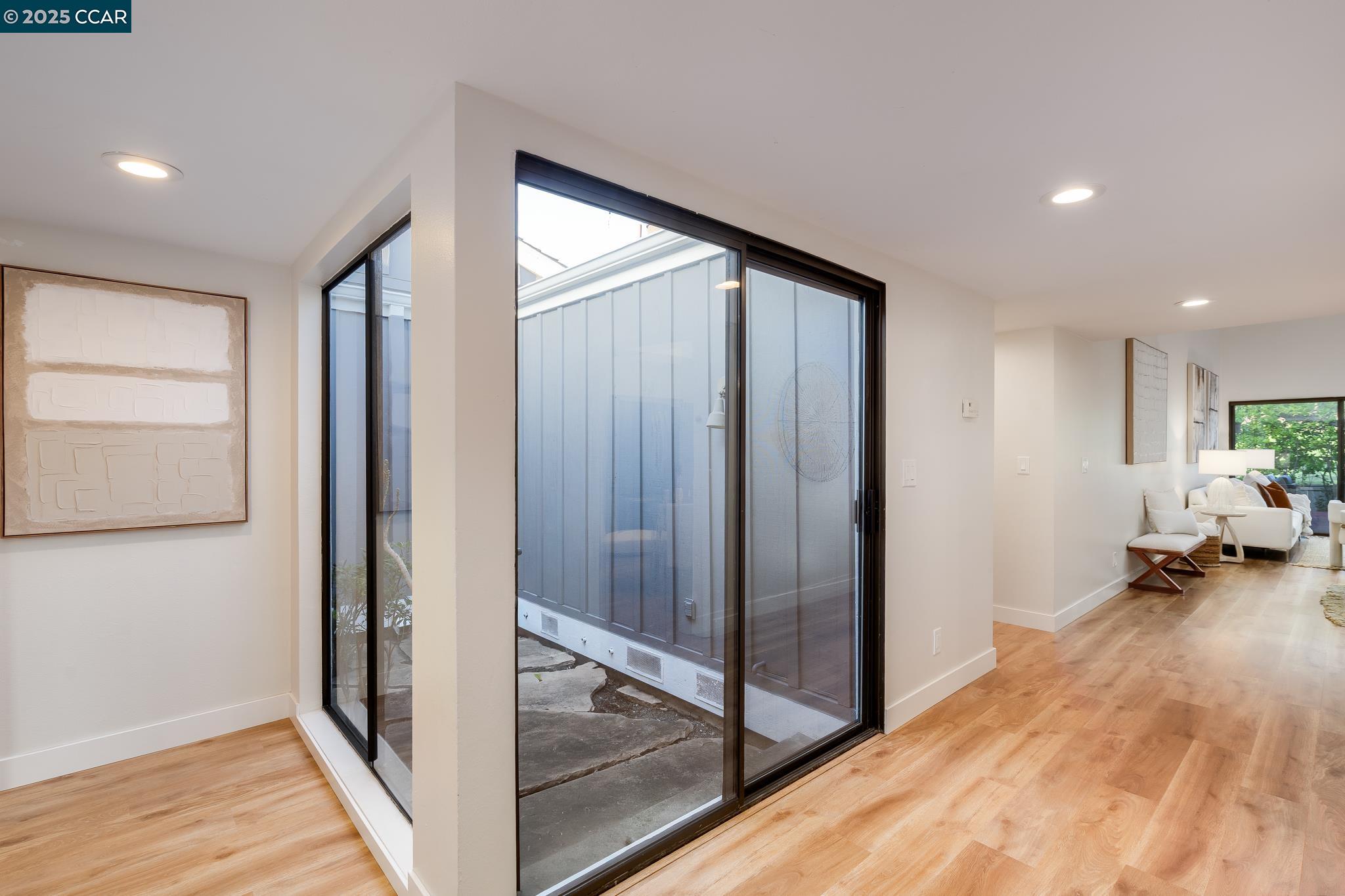 Detail Gallery Image 8 of 45 For 1942 Rancho Verde Circle E, Danville,  CA 94526 - 3 Beds | 2 Baths