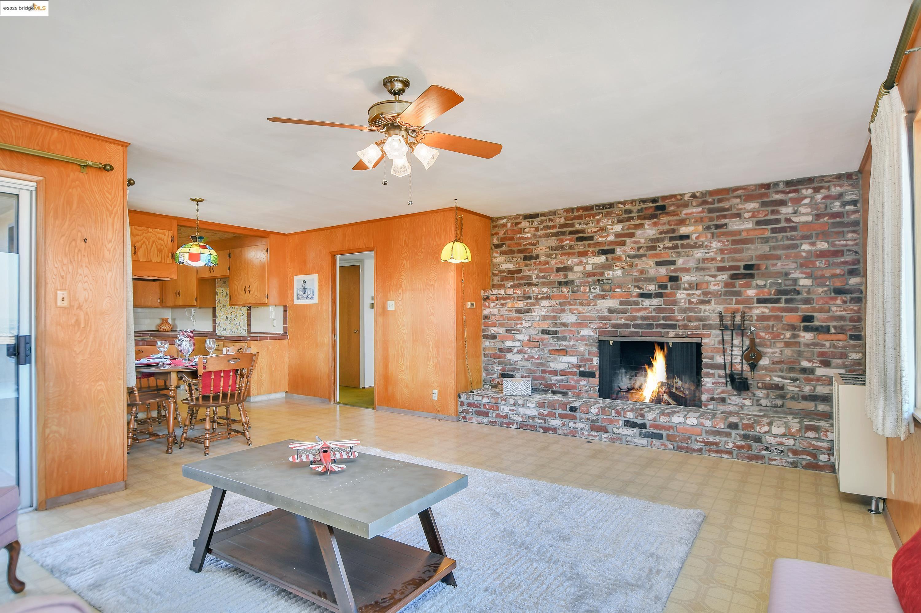 Detail Gallery Image 11 of 33 For 2266 Harborview Dr, San Leandro,  CA 94577 - 3 Beds | 2 Baths