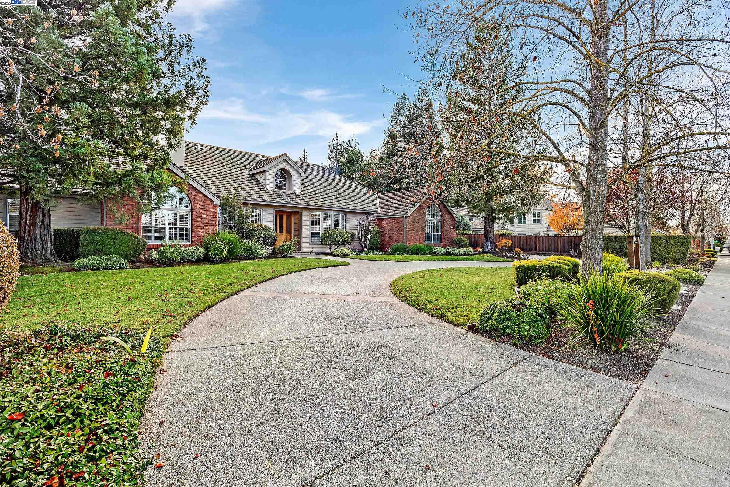 Detail Gallery Image 2 of 60 For 2215 Chardonnay Way, Livermore,  CA 94550 - 4 Beds | 3/3 Baths