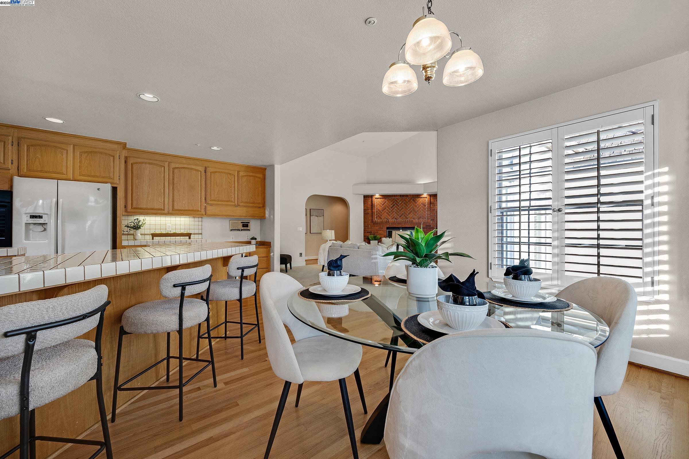 Detail Gallery Image 16 of 60 For 2215 Chardonnay Way, Livermore,  CA 94550 - 4 Beds | 3/3 Baths