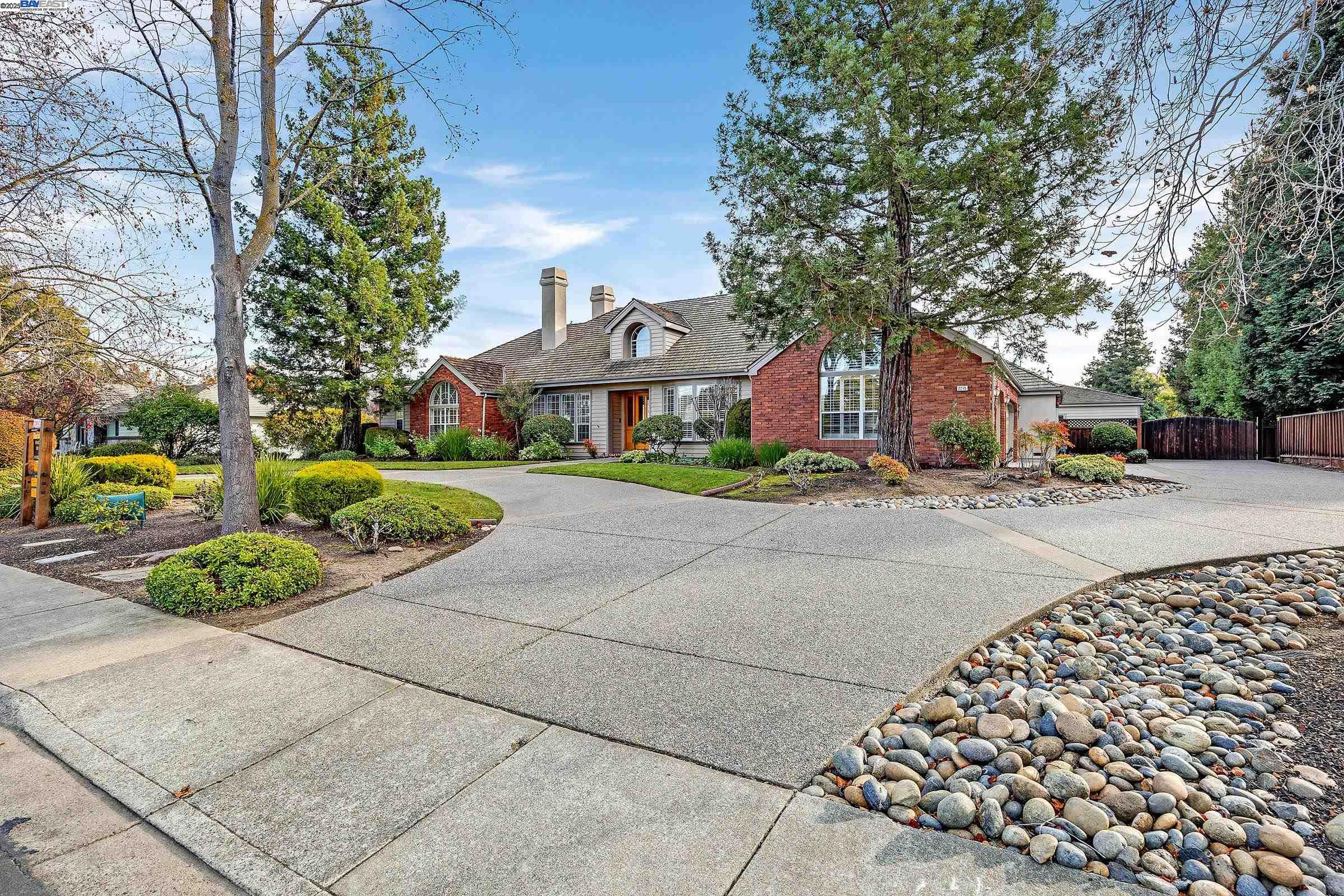 Detail Gallery Image 3 of 60 For 2215 Chardonnay Way, Livermore,  CA 94550 - 4 Beds | 3/3 Baths