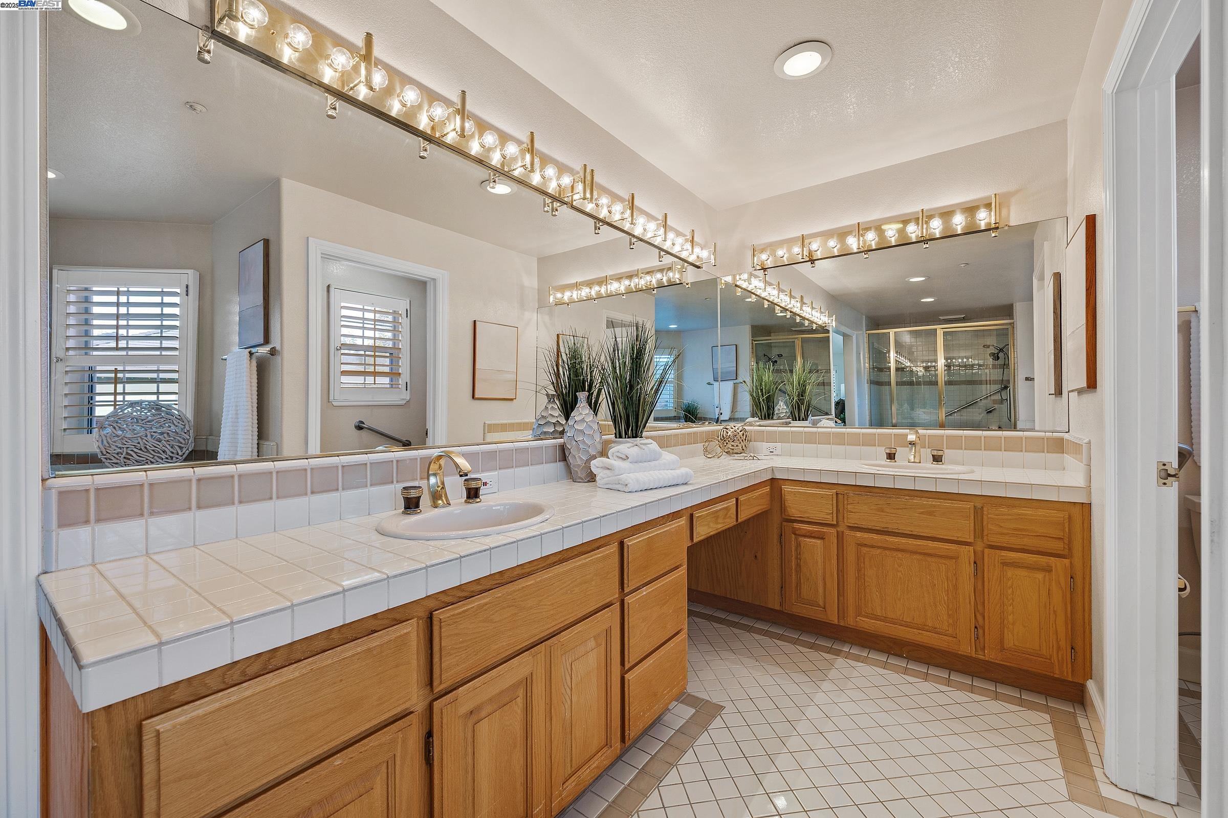 Detail Gallery Image 24 of 60 For 2215 Chardonnay Way, Livermore,  CA 94550 - 4 Beds | 3/3 Baths