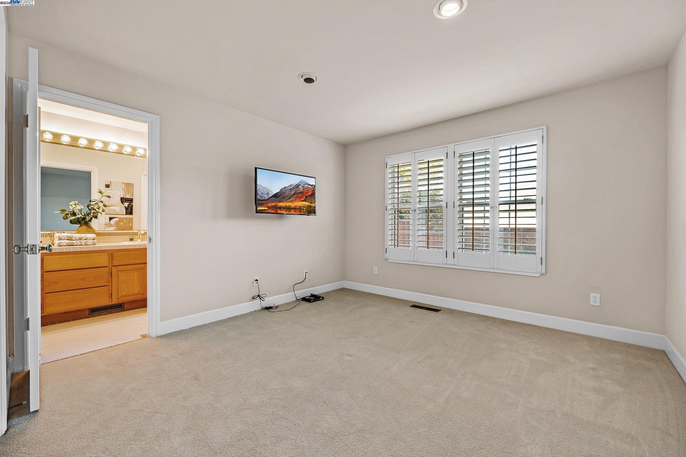 Detail Gallery Image 27 of 60 For 2215 Chardonnay Way, Livermore,  CA 94550 - 4 Beds | 3/3 Baths