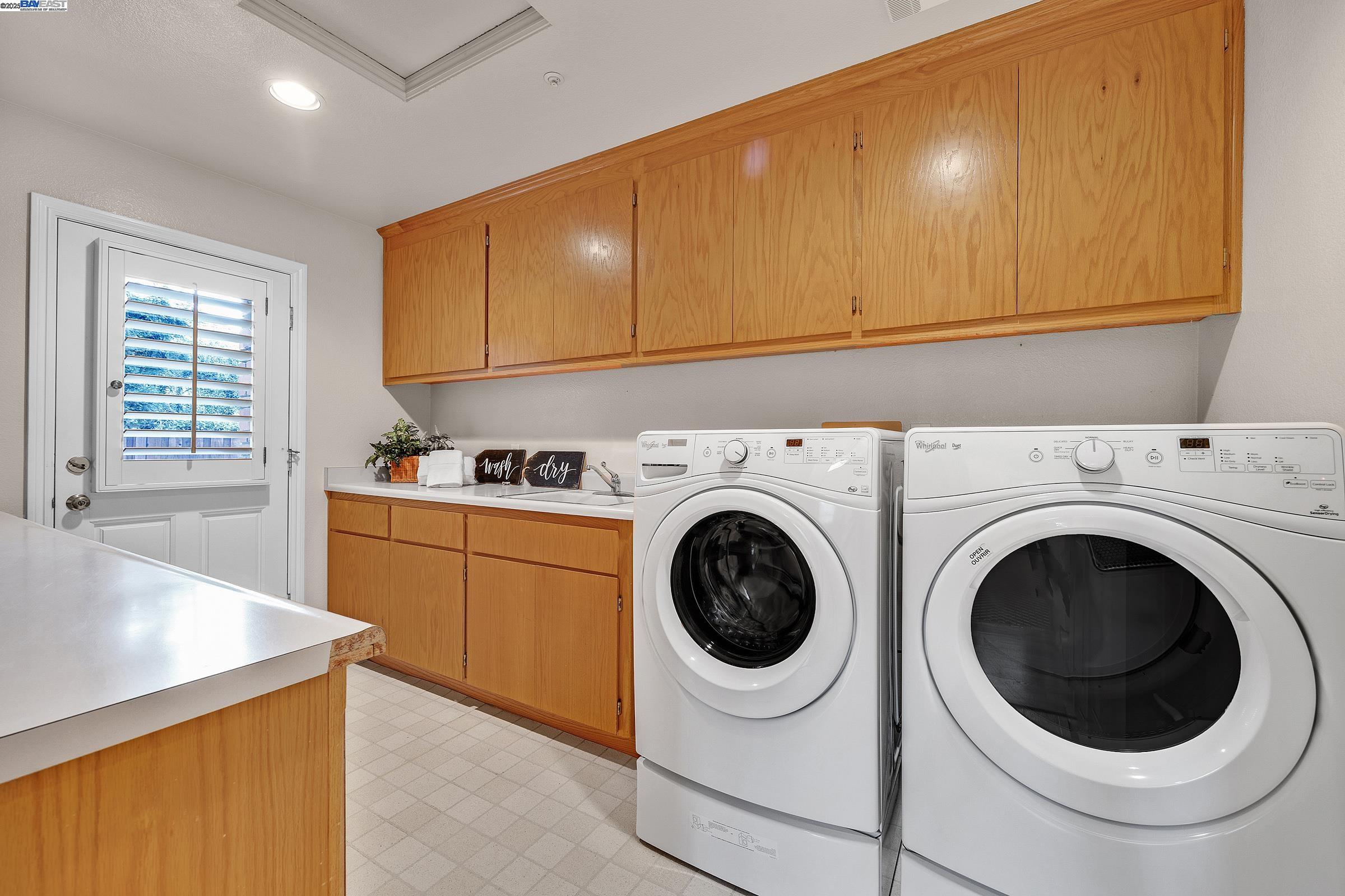 Detail Gallery Image 34 of 60 For 2215 Chardonnay Way, Livermore,  CA 94550 - 4 Beds | 3/3 Baths