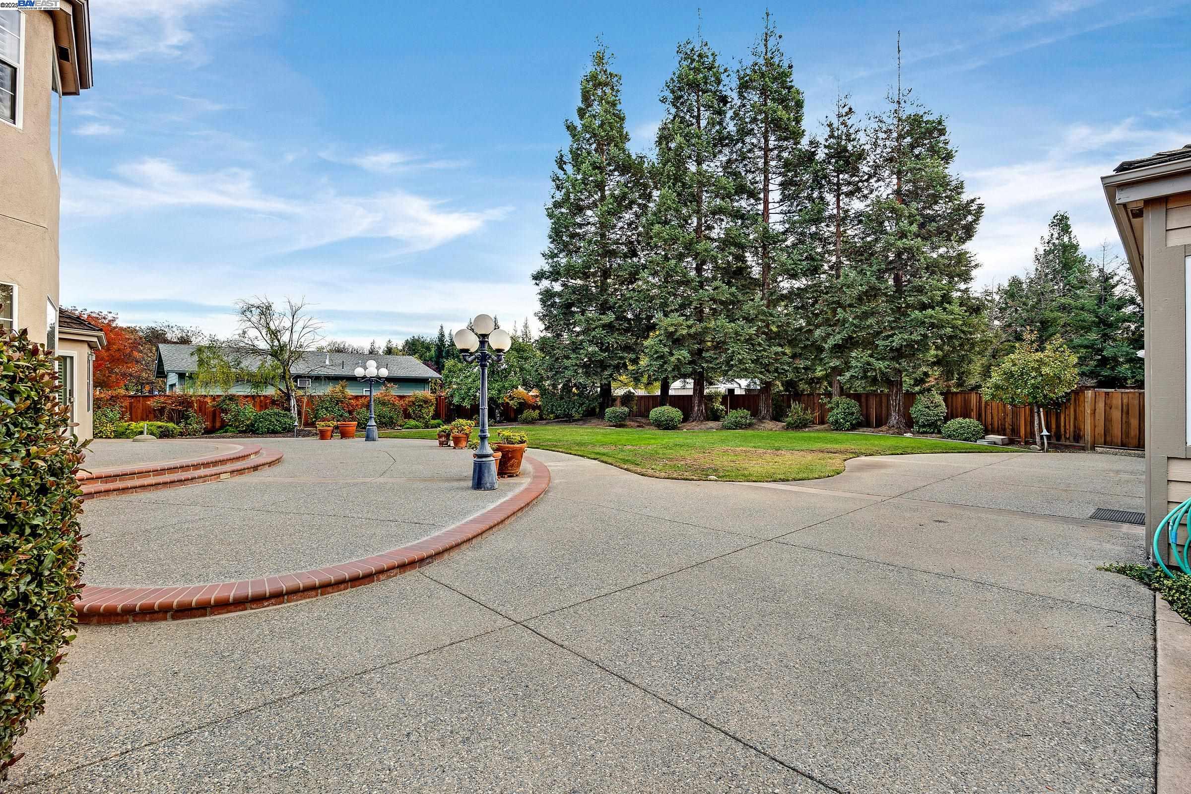 Detail Gallery Image 41 of 60 For 2215 Chardonnay Way, Livermore,  CA 94550 - 4 Beds | 3/3 Baths