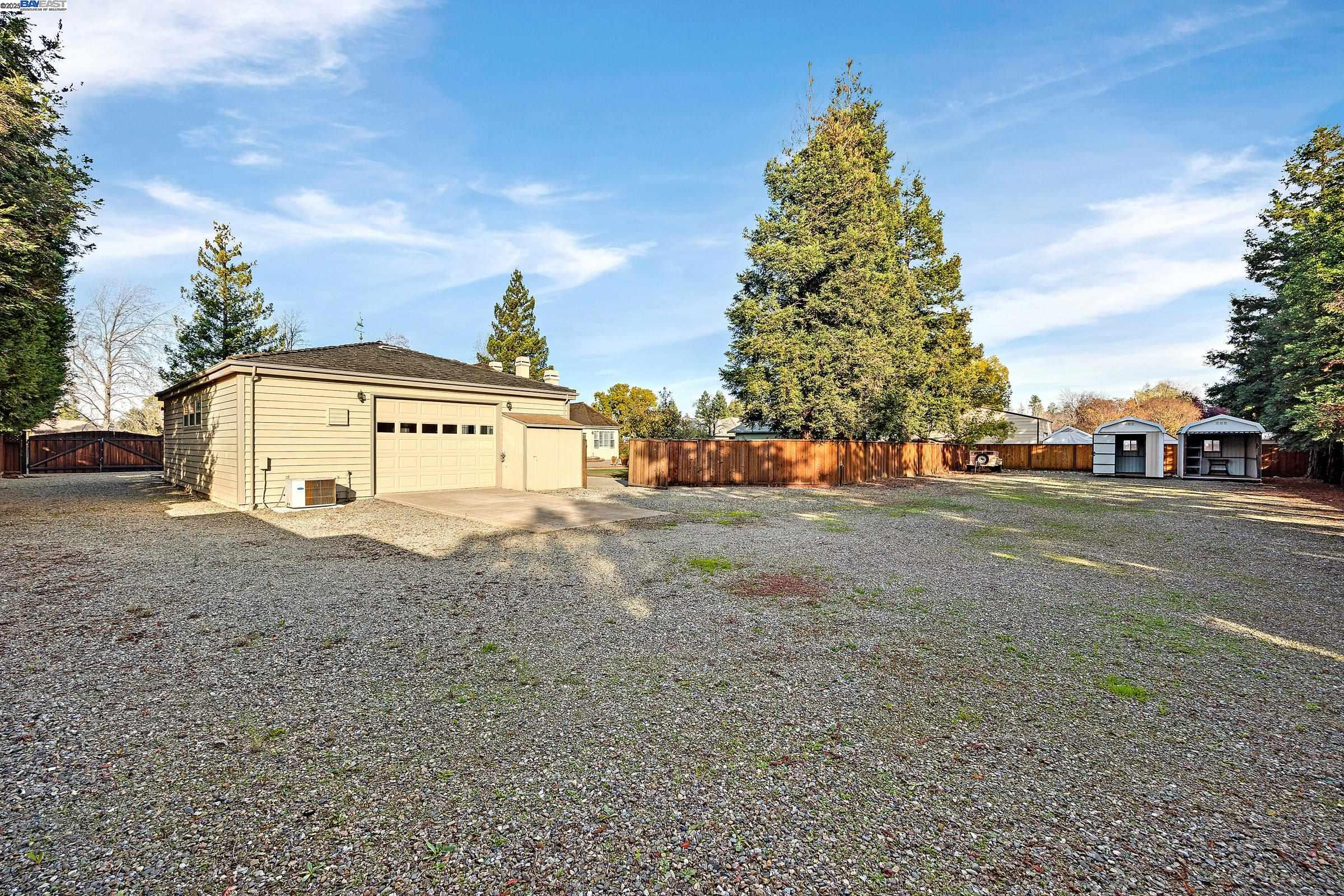 Detail Gallery Image 46 of 60 For 2215 Chardonnay Way, Livermore,  CA 94550 - 4 Beds | 3/3 Baths