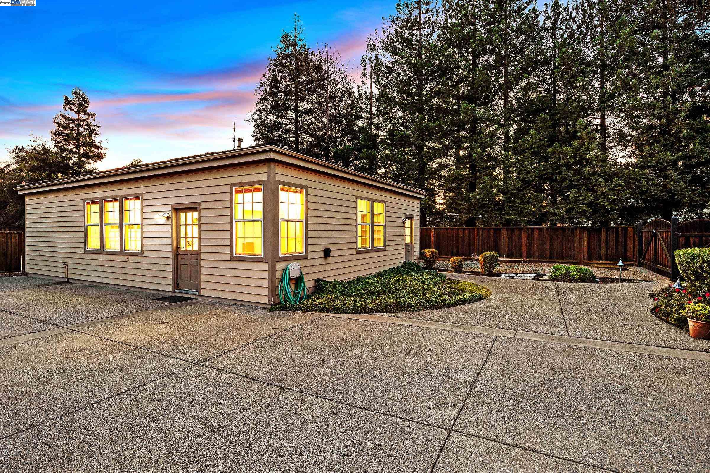 Detail Gallery Image 57 of 60 For 2215 Chardonnay Way, Livermore,  CA 94550 - 4 Beds | 3/3 Baths